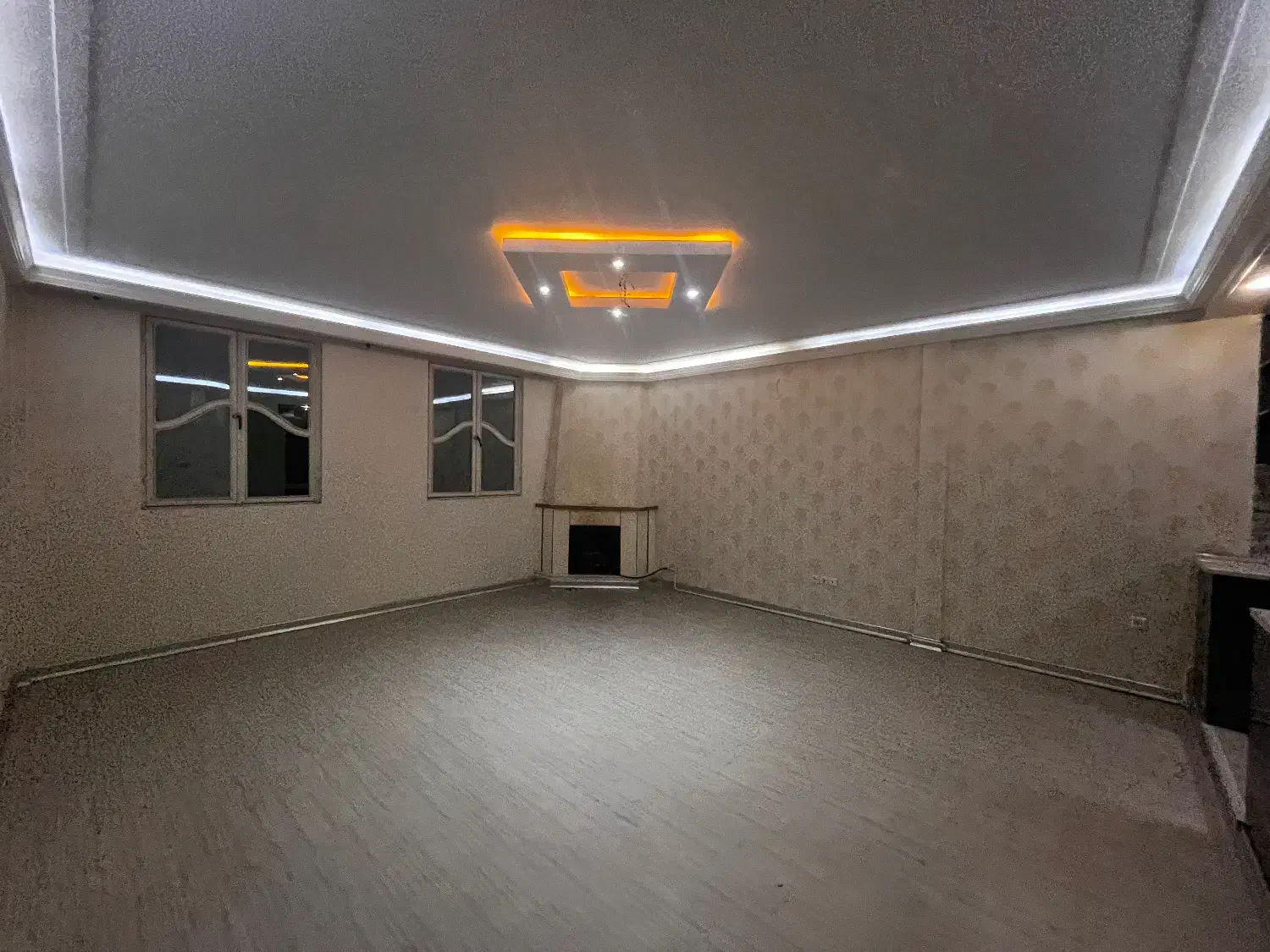 ۷۷ متری ۲ خوابه تک واحدی