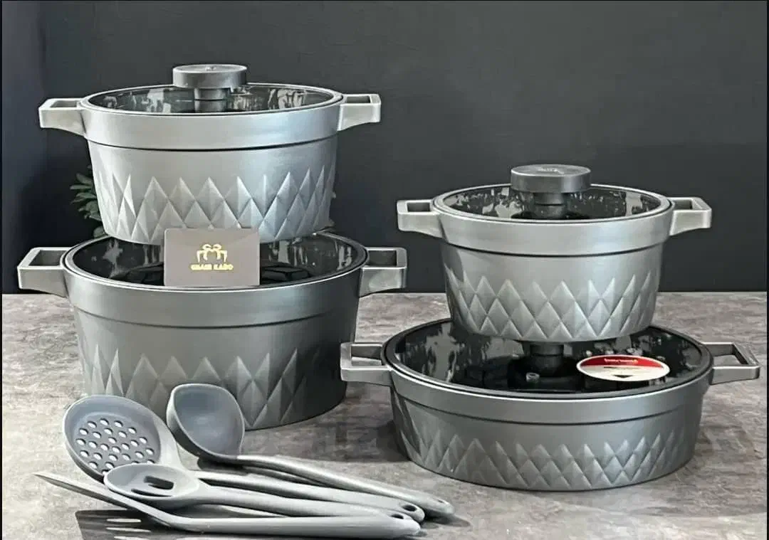 سرویس ۹ پارچه لوکس بنتاتی|ظروف پخت‌وپز|تهران, شوش (باغ آذری)|دیوار