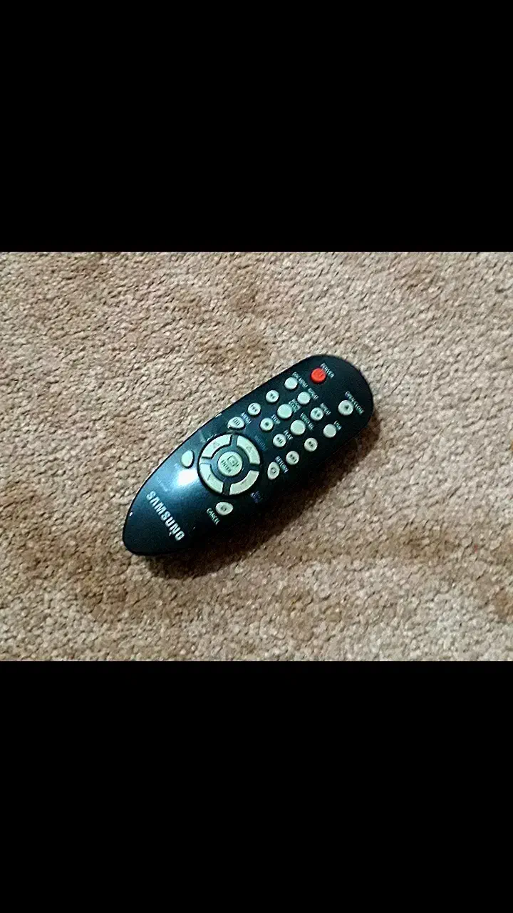 DVDمدل سامسونگ c360 کنترل داره فلش خور|پخش‌کننده DVD و ویدیو|دهلران, |دیوار