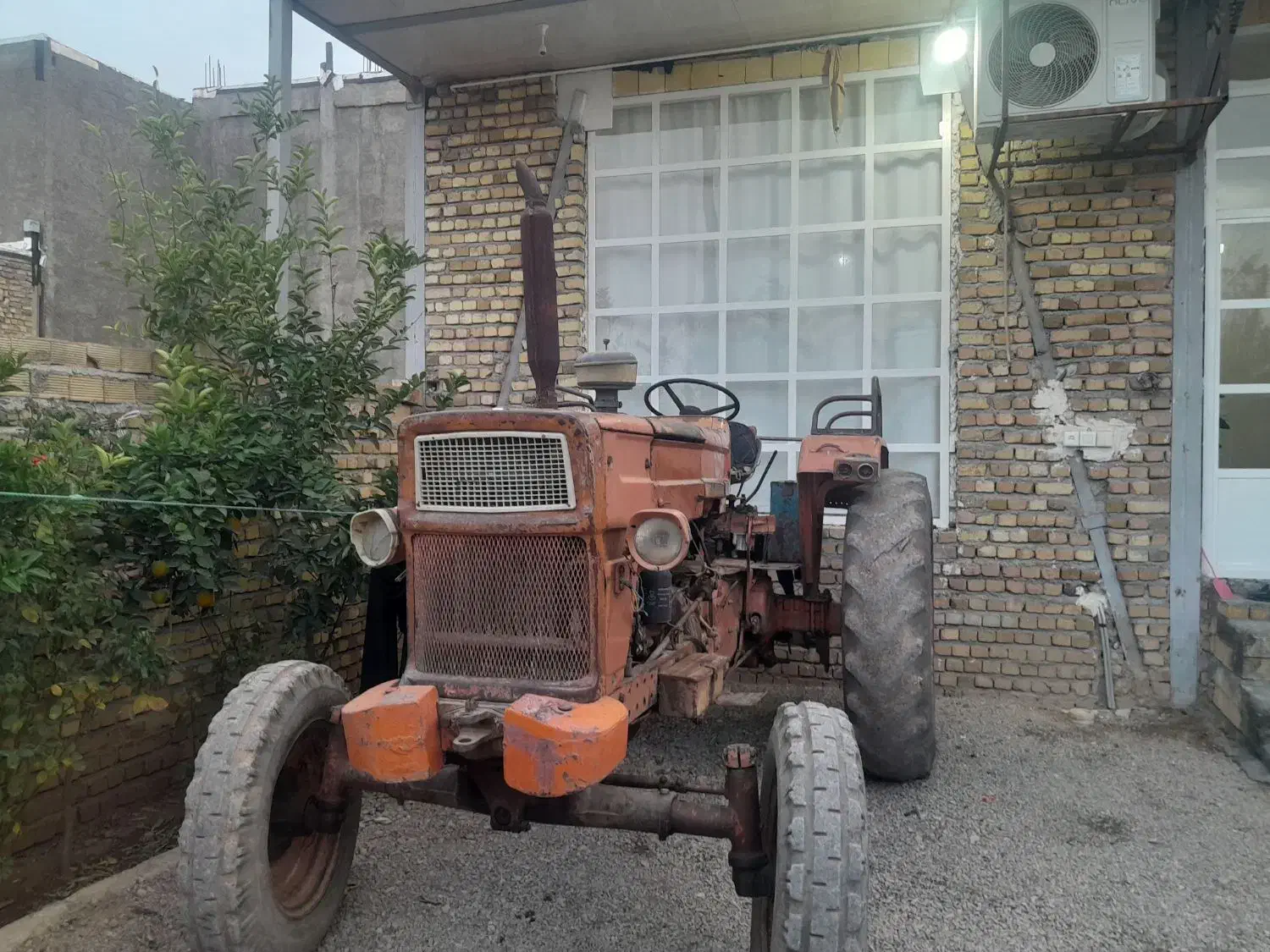 تراکتور رومانی|خودرو سنگین|خرم‌آباد, |دیوار