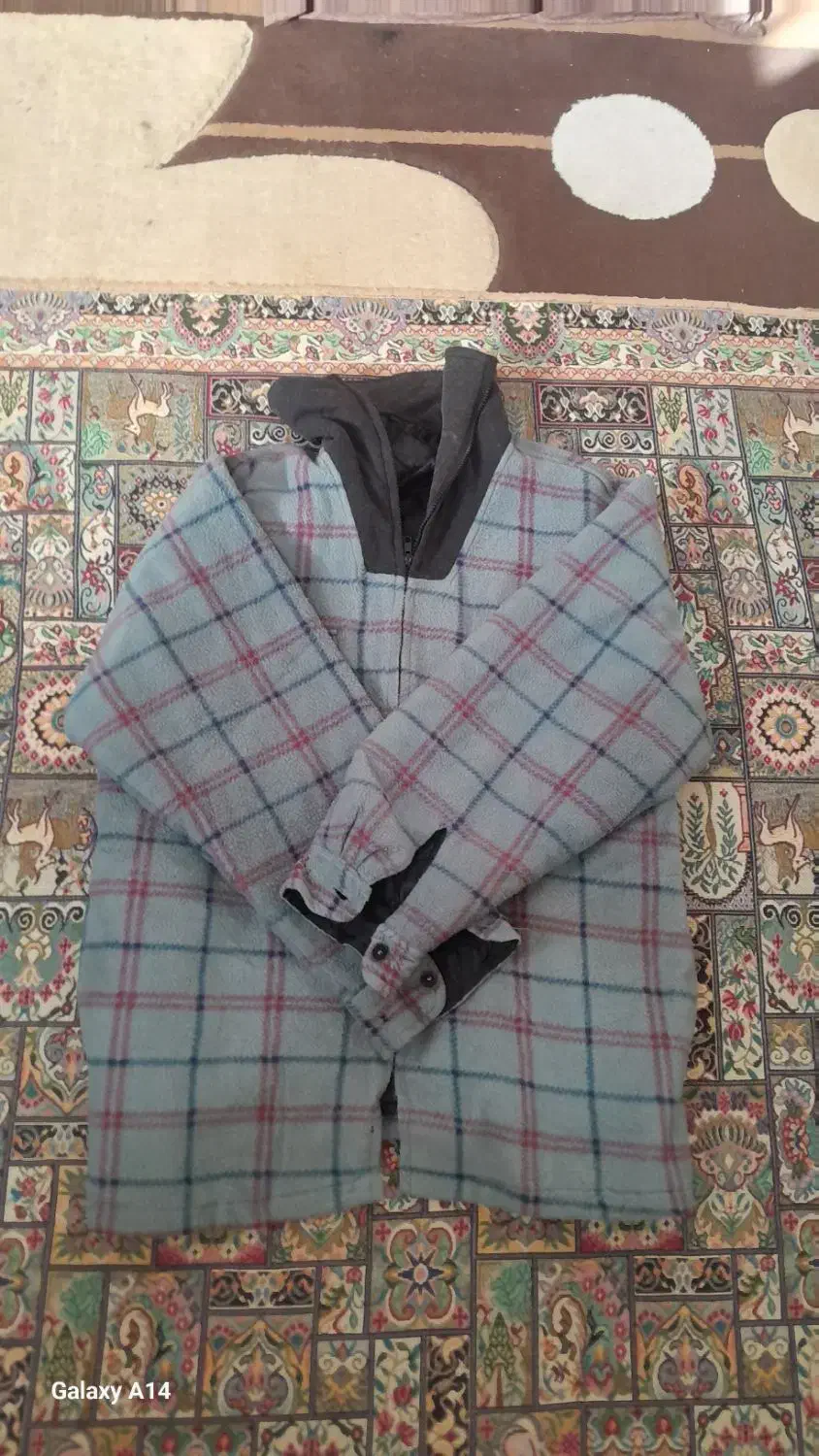 پالتو زنانه|لباس|شاهینشهر, عطار|دیوار