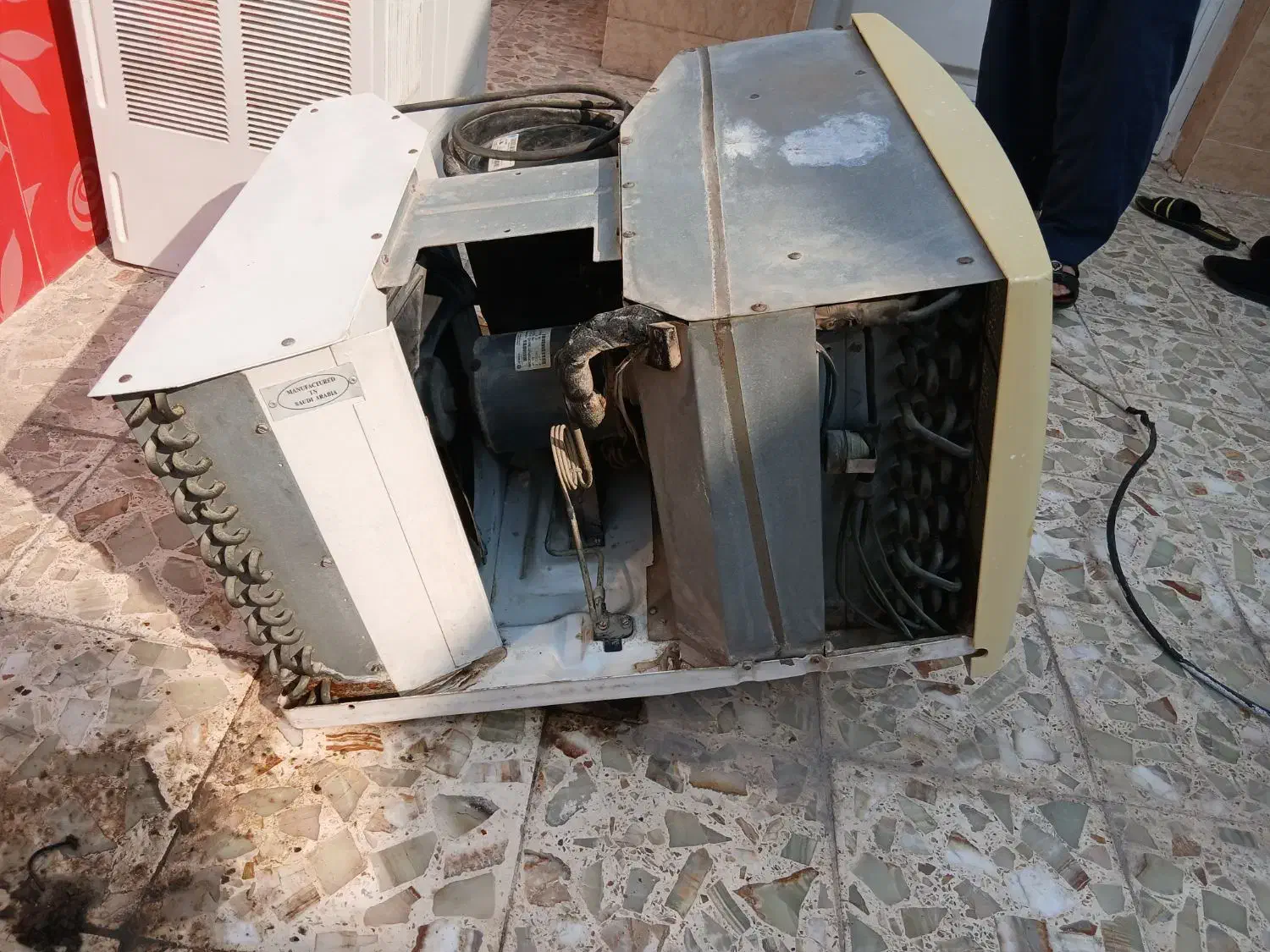 کولر ۲۴ هزار در حد نو فقط یه سال کار کرده|کولر گازی و فن‌کوئل|باوی, |دیوار