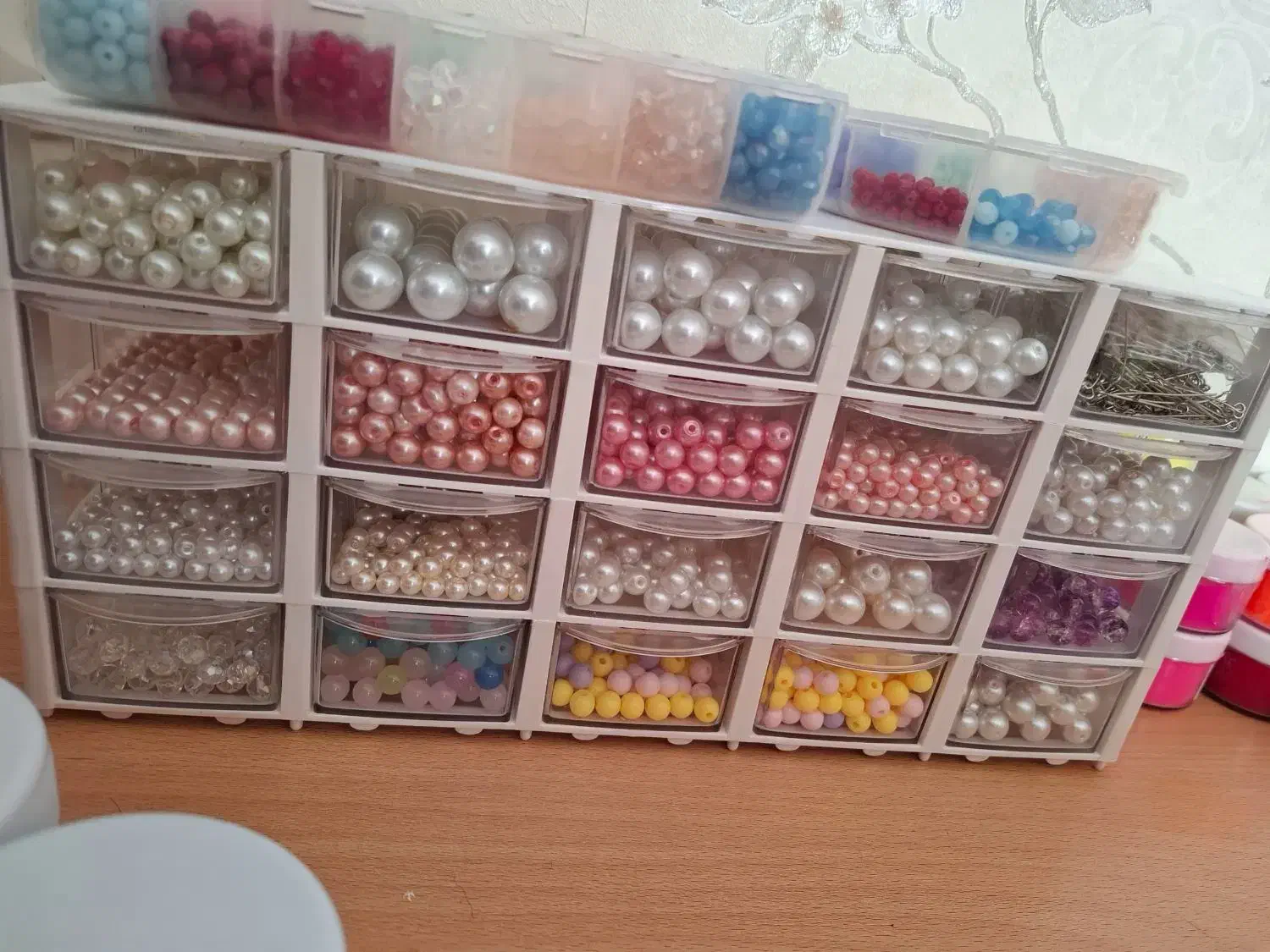 پک کامل لوازم هنری برای ساختن گردنبند و دستبند|بدلیجات|خوی, |دیوار