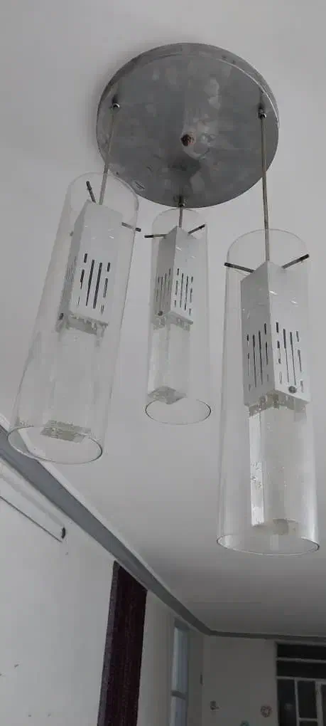 لوستر سالم و نو|لوستر و چراغ آویز|اهواز, پادادشهر|دیوار