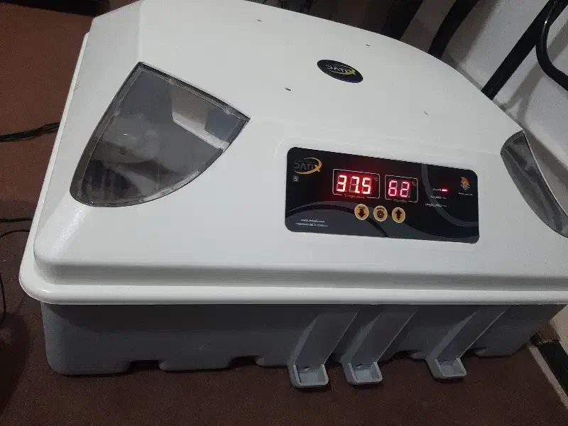 دستگاه جوجه کشی داتیکس۵|ماشین‌آلات صنعتی|بروجرد, |دیوار