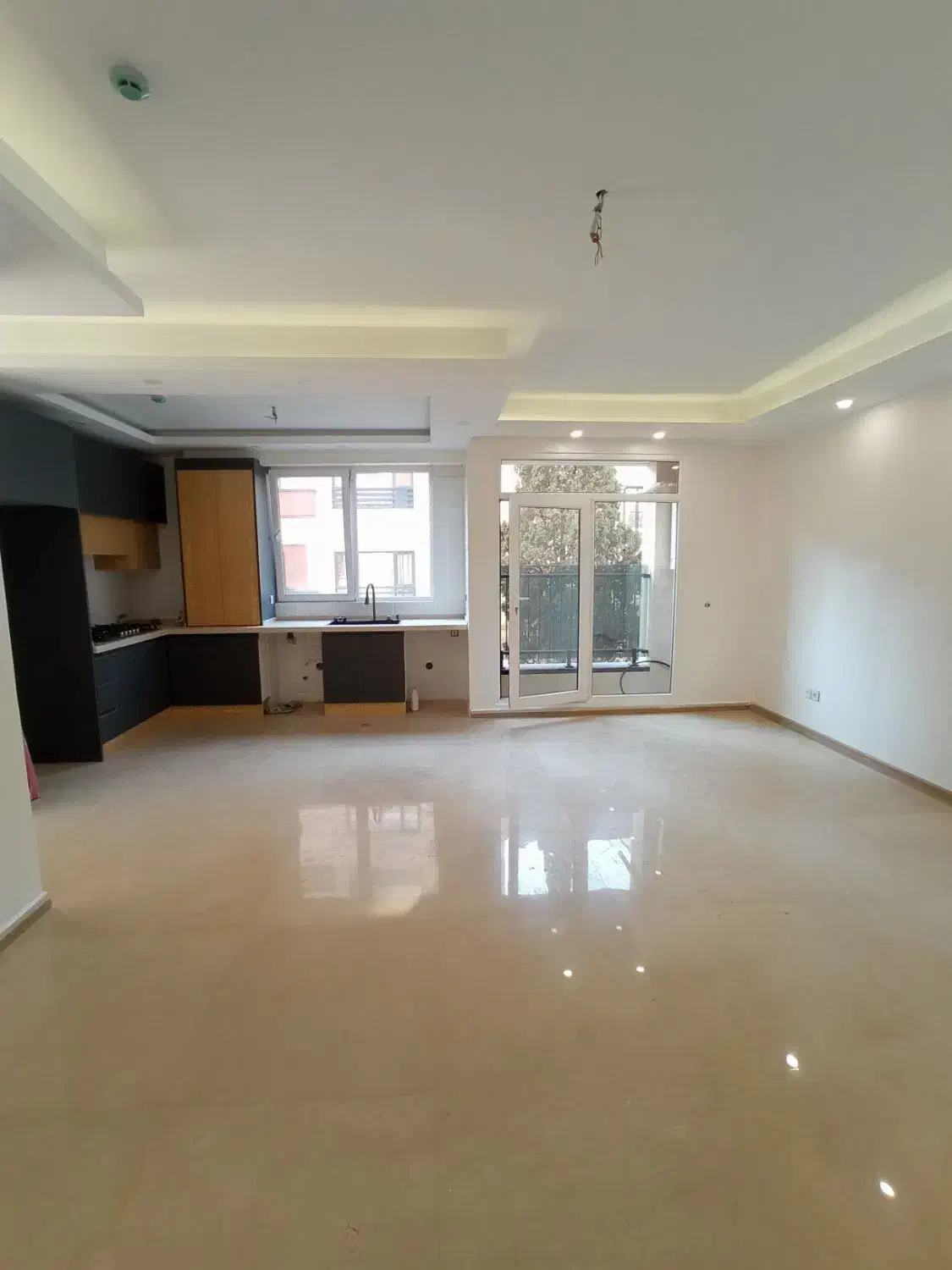 امیرآباد شمالی ۸۰ متر دو خواب نوساز کلید نخورده