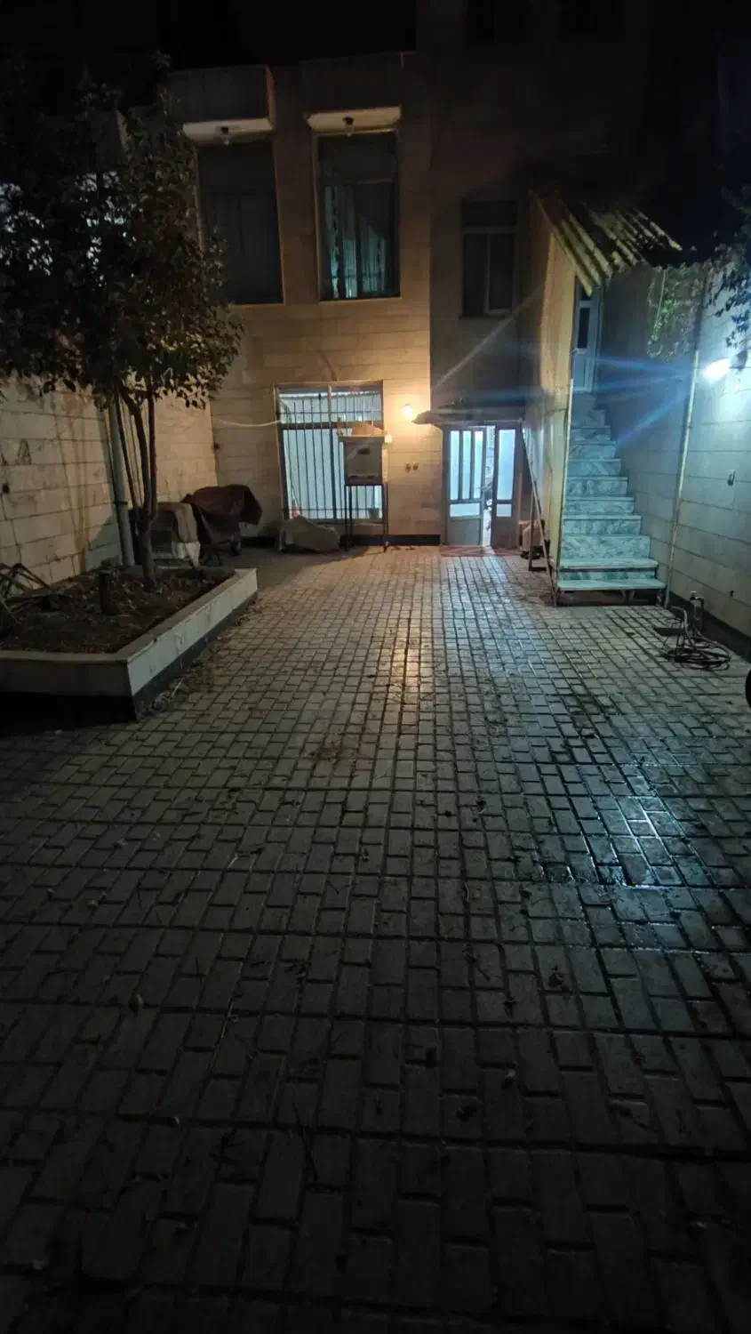 منزل ویلایی دو طبقه|فروش خانه و ویلا|مشهد, کارمندان دوم|دیوار