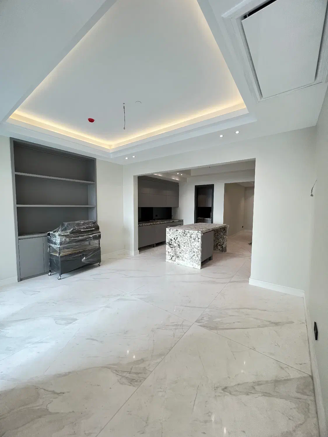 نیاوران گلسنگ۳۰۰مترمنوپل فول تراس ارزنده ترین فایل|فروش آپارتمان|تهران, جماران (نیاوران)|دیوار