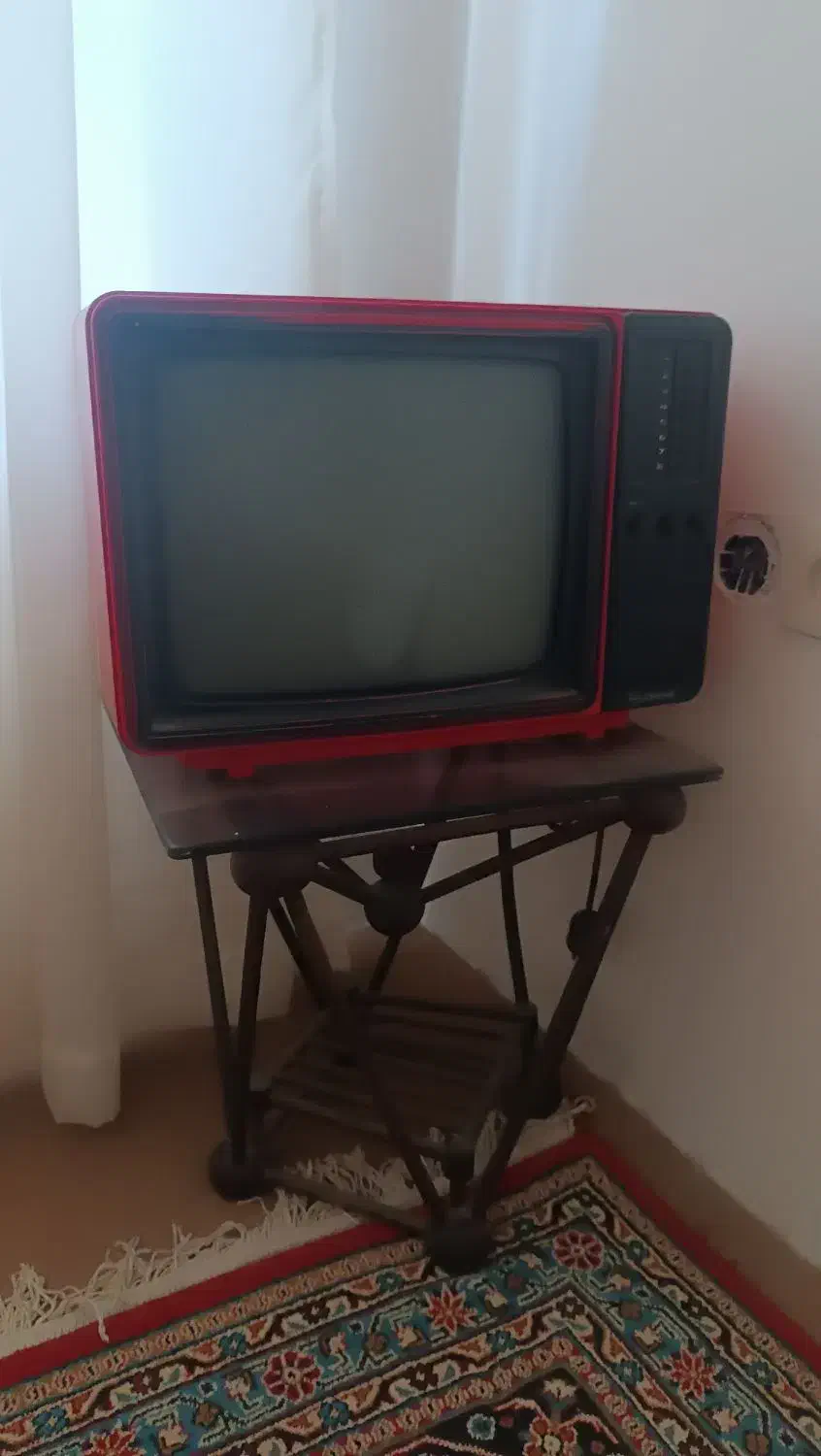 تلویزیون قدیمی عتیقه|تلویزیون و پروژکتور|ارومیه, |دیوار