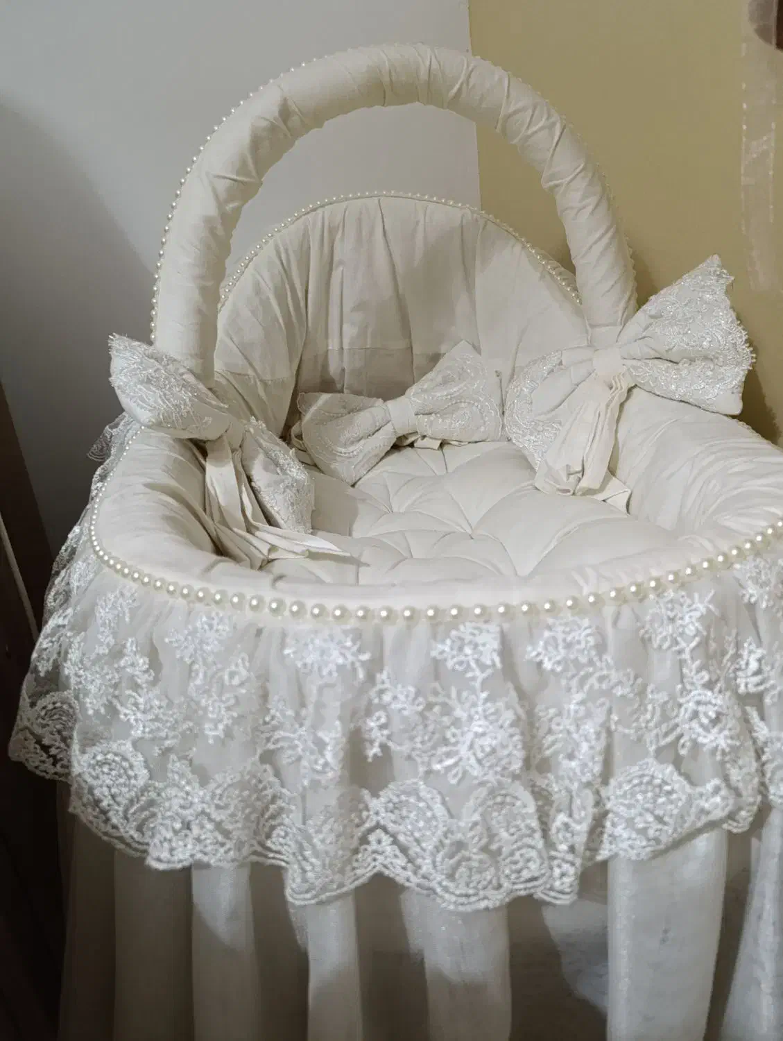 گهواره و سبد حمل چوبی|تخت و صندلی بچه|نسیمشهر, |دیوار