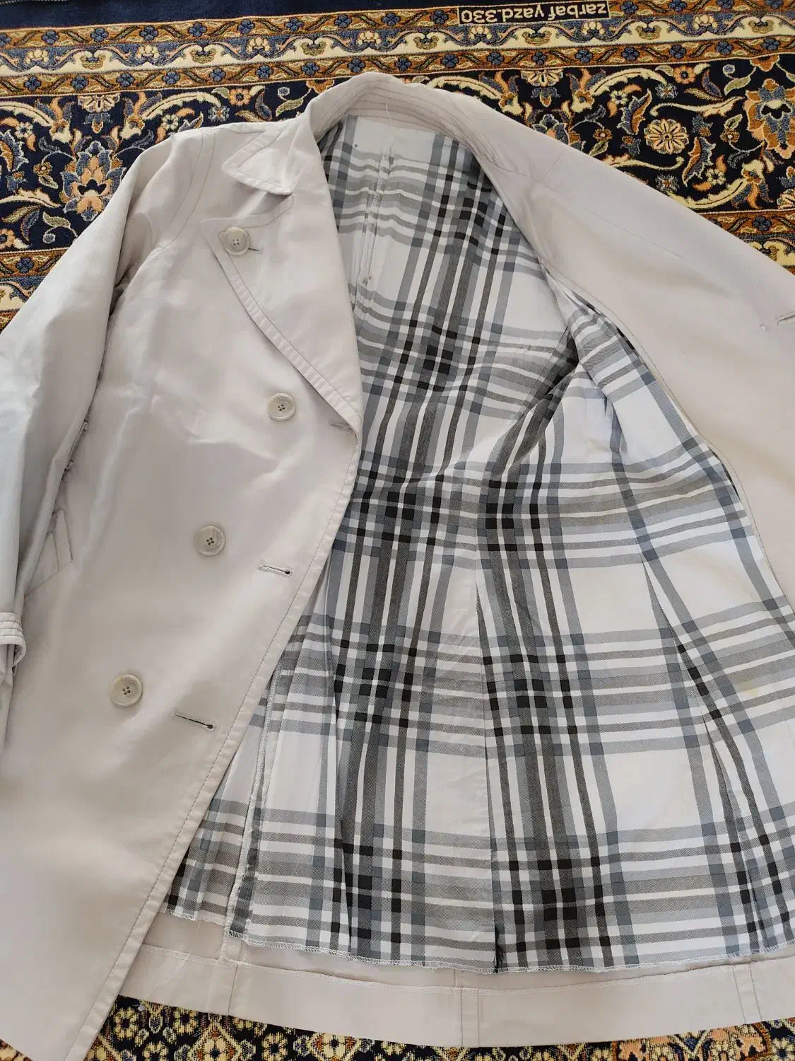 بارانی کتان|لباس|خوی, |دیوار