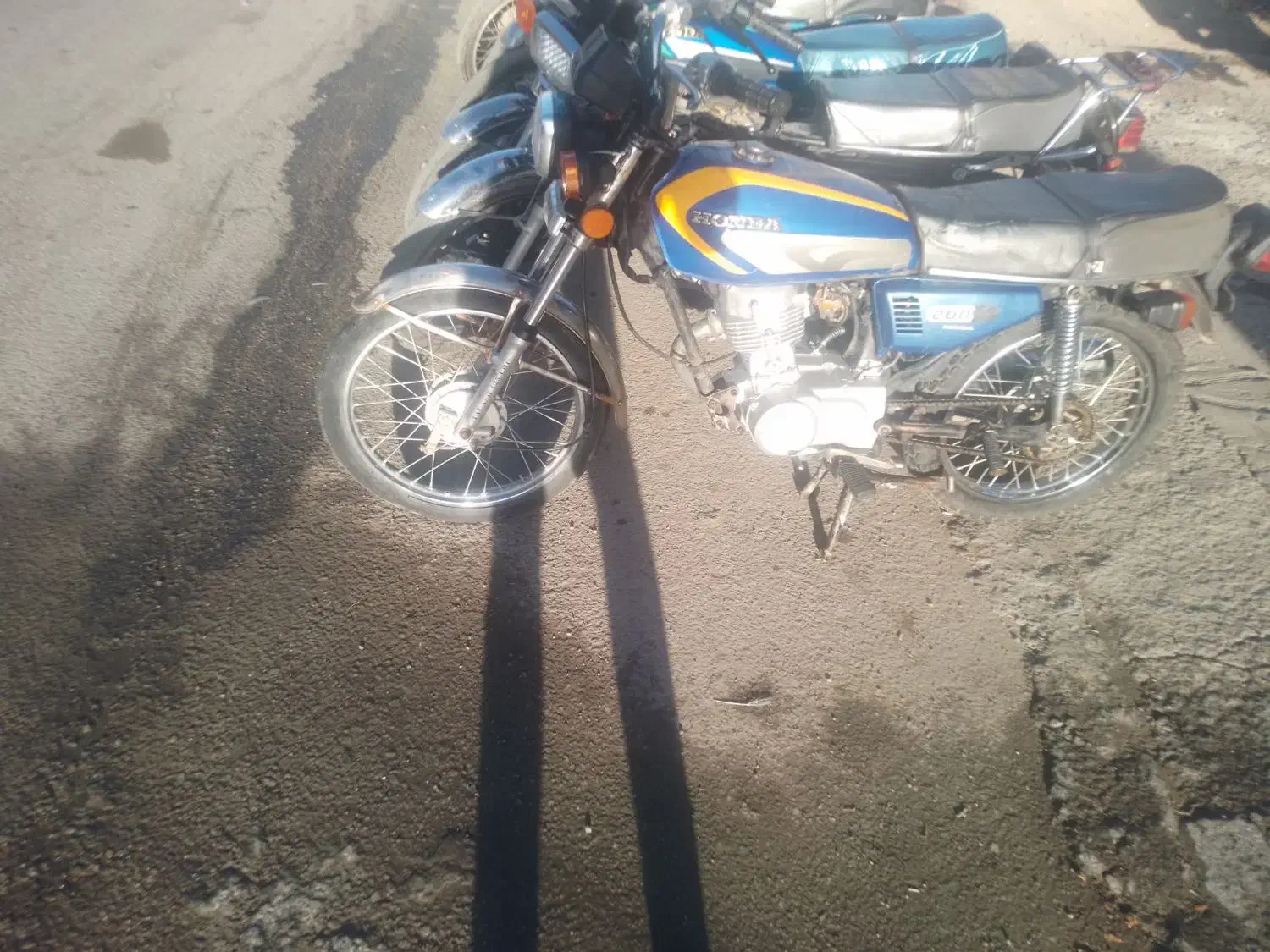 هوندا مدل ۸۱|موتورسیکلت|تویسرکان, |دیوار