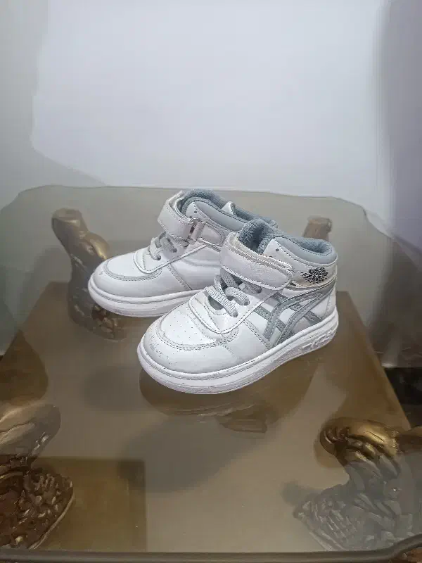 کتونی بچگانه|کفش و لباس بچه|مهاجران, |دیوار