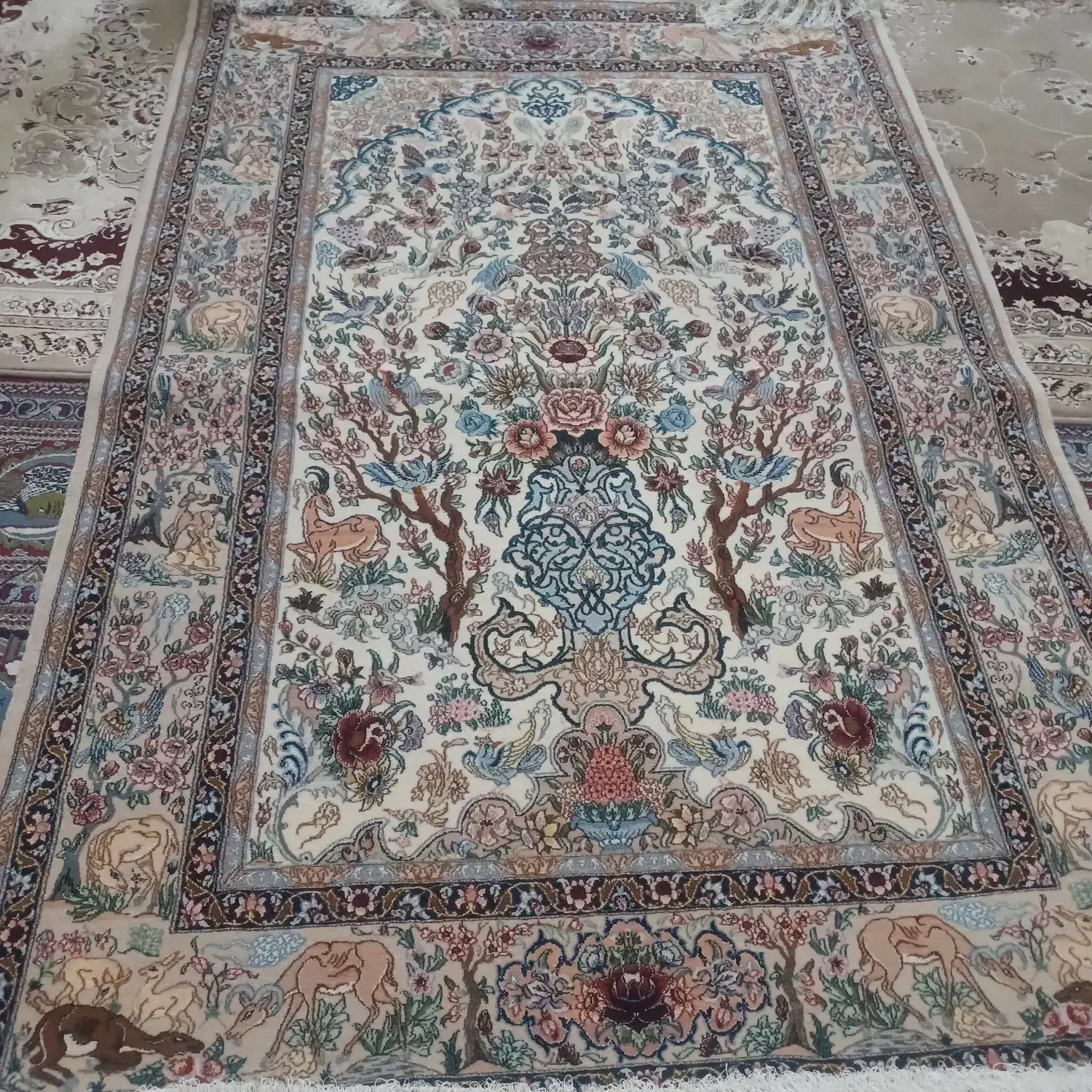 فرش دست بافت|فرش|پیر بکران, |دیوار