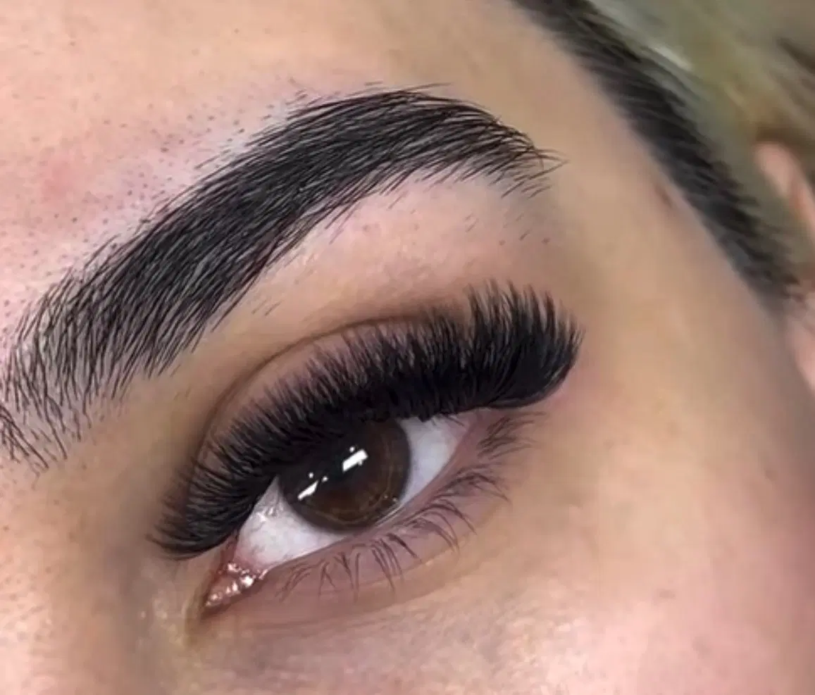 اکستنشن مژه و لیفت مژه و ابرو با بهترین متریال|خدمات زیبایی و سلامت|کرمانشاه, |دیوار