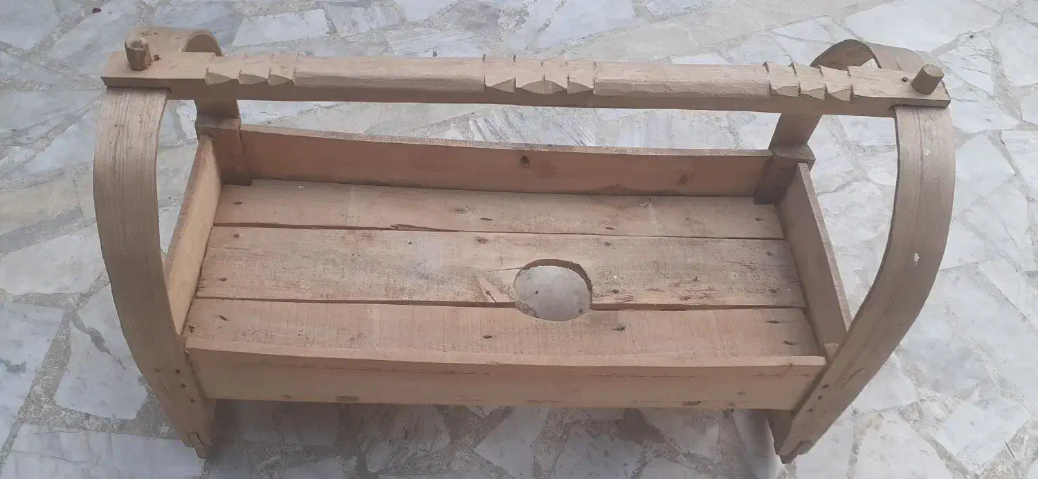 گهواره چوبی|تخت و صندلی بچه|رشت, گلسار|دیوار