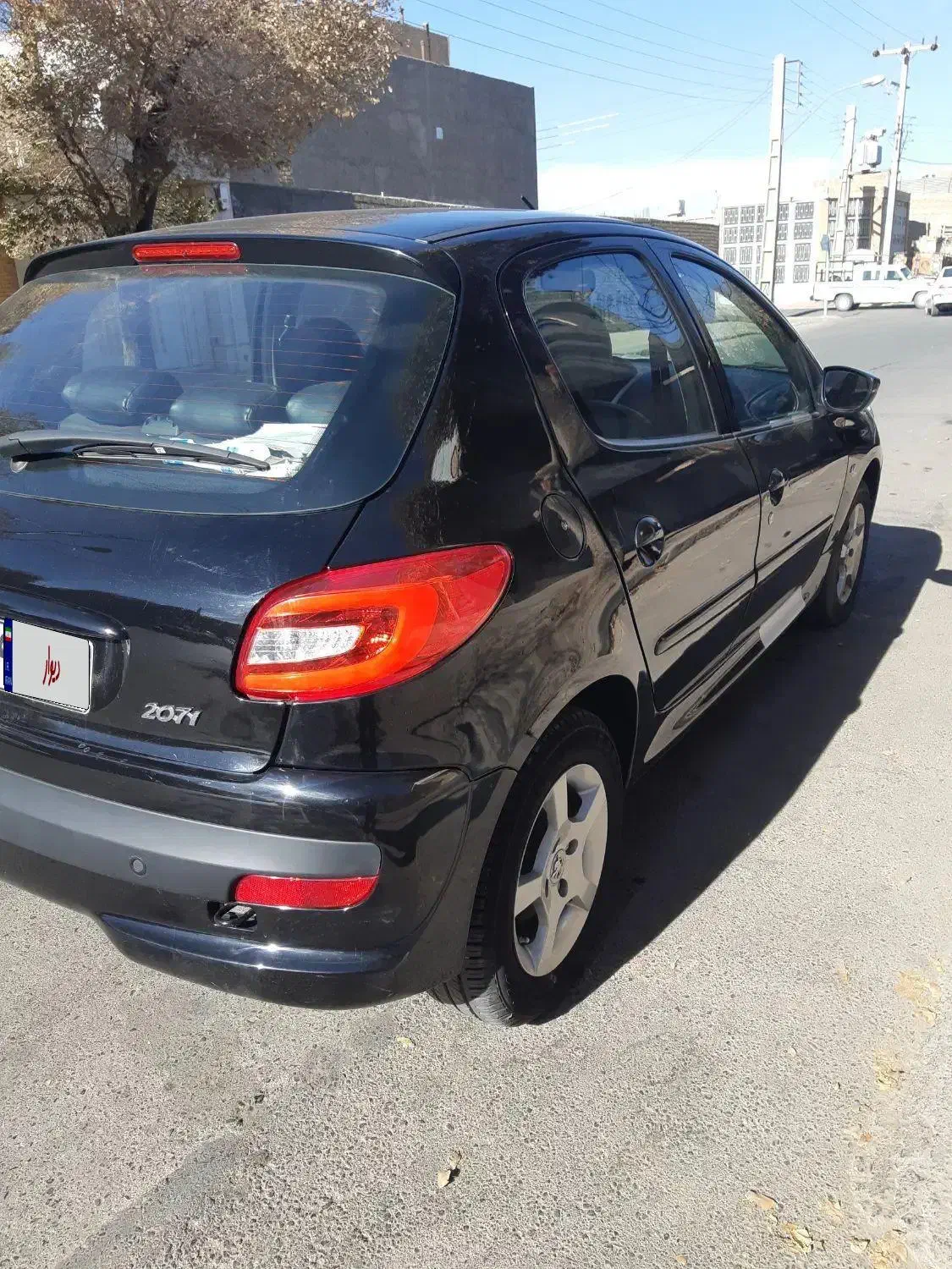 ۲۰۷مدل ۴۰۲ سقف فلز|خودرو سواری و وانت|رفسنجان, |دیوار