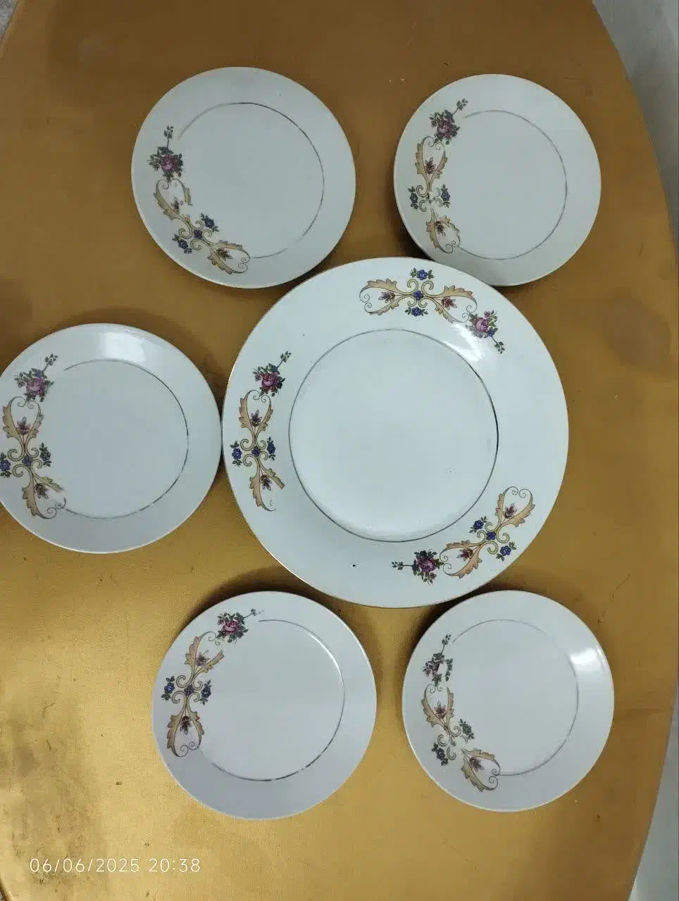 قدیمی و در حد نو|کلکسیون اشیاء عتیقه|قم, هنرستان|دیوار