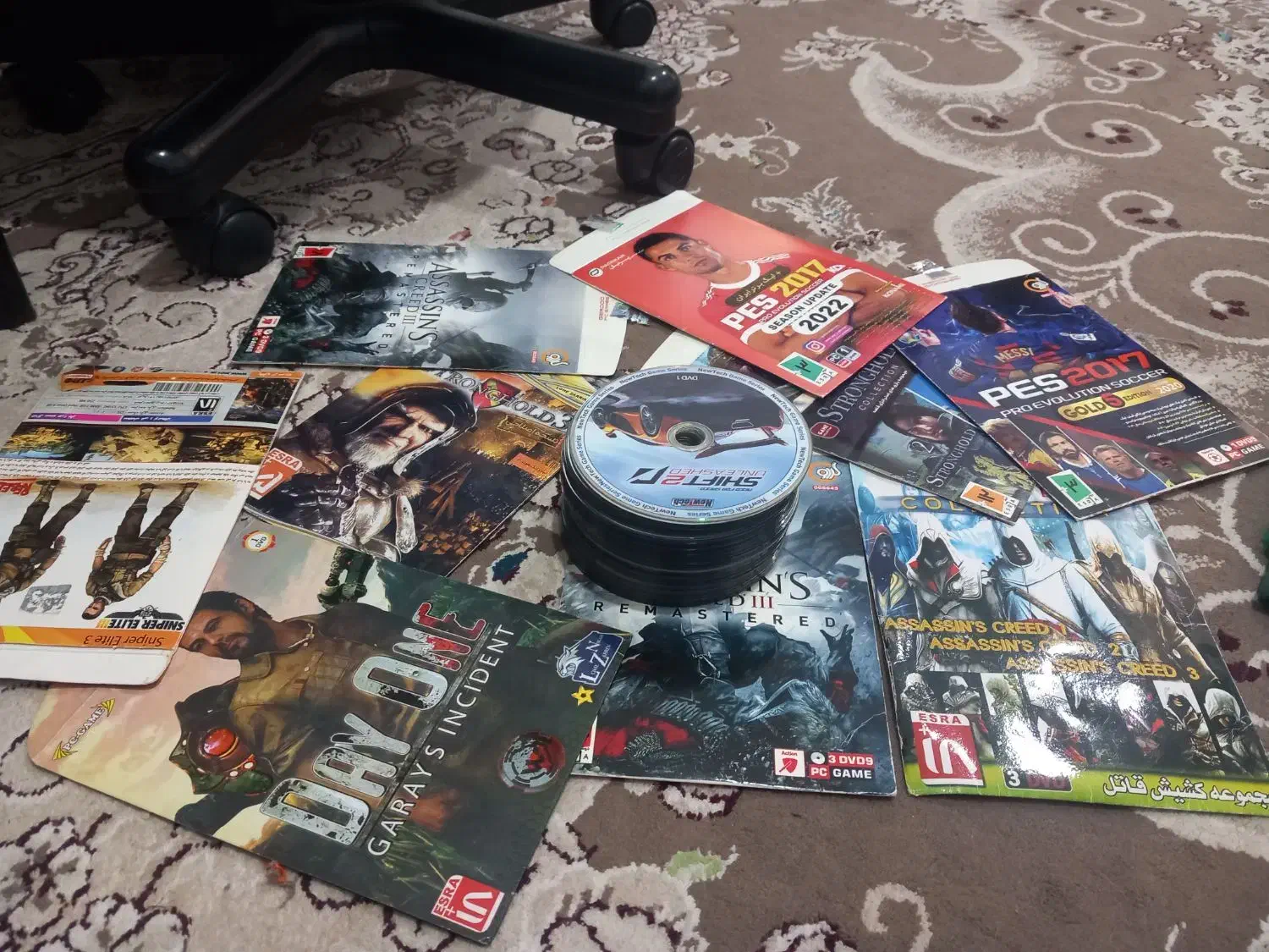 انواع سی دی بازی کامپیوتر|کنسول، بازی ویدئویی و آنلاین|خرمآباد, |دیوار