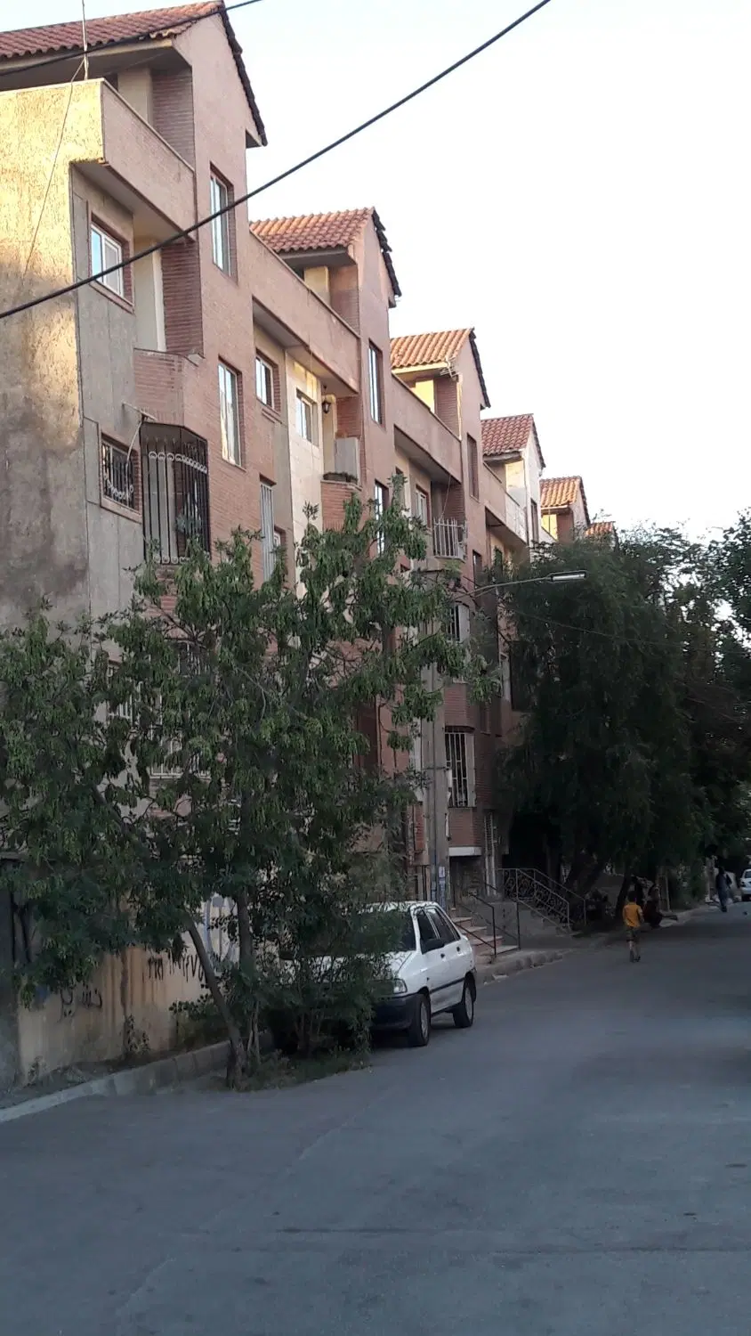۷۳ متری - تصویر 1 از 1