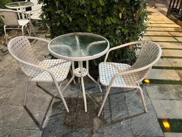 میز و صندلی فضا باز|صندلی و نیمکت|شاهین‌شهر, اقبال لاهوری|دیوار