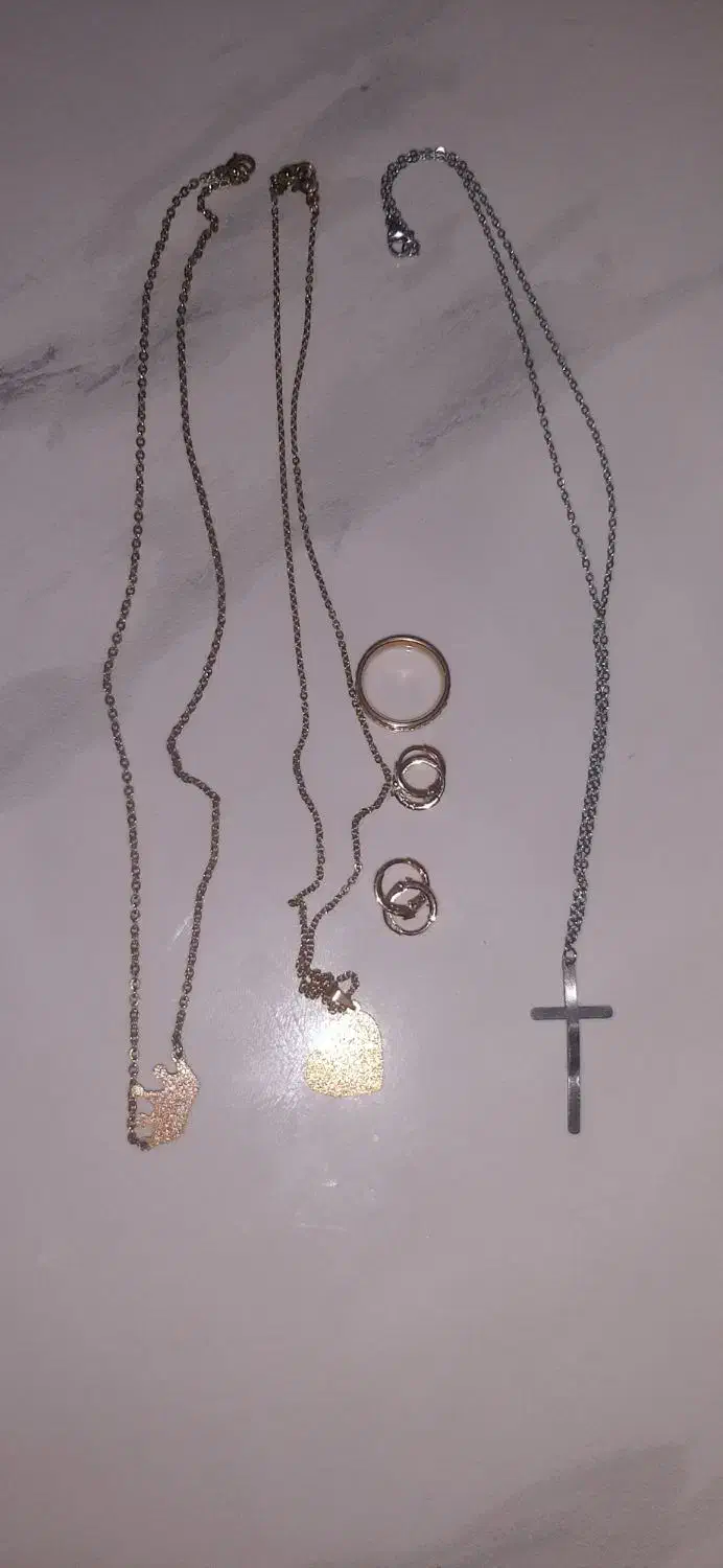 زنجیر نقره با پلاک و دوعدد زنجیر پلاک اب طلا|جواهرات|اصفهان, خانه اصفهان|دیوار