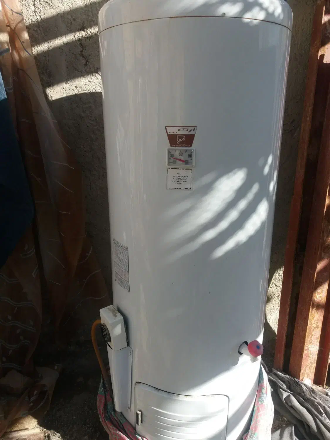 آبگرمکن ایستاده ارج سالم|آبگرمکن، پکیج، شوفاژ|خوانسار, |دیوار