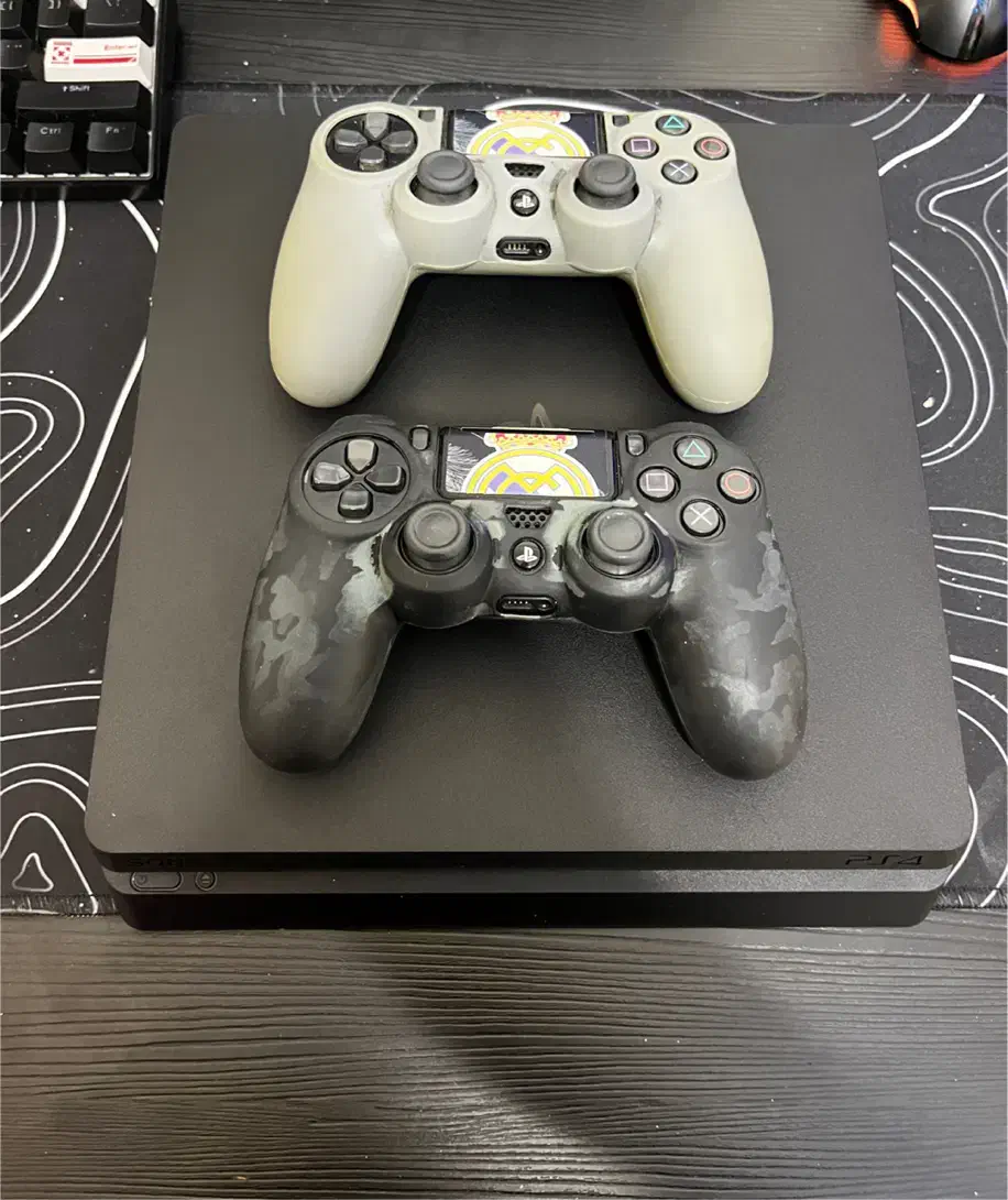 ps4 slim  1TB|کنسول، بازی ویدئویی و آنلاین|قم, چهل درخت‎|دیوار