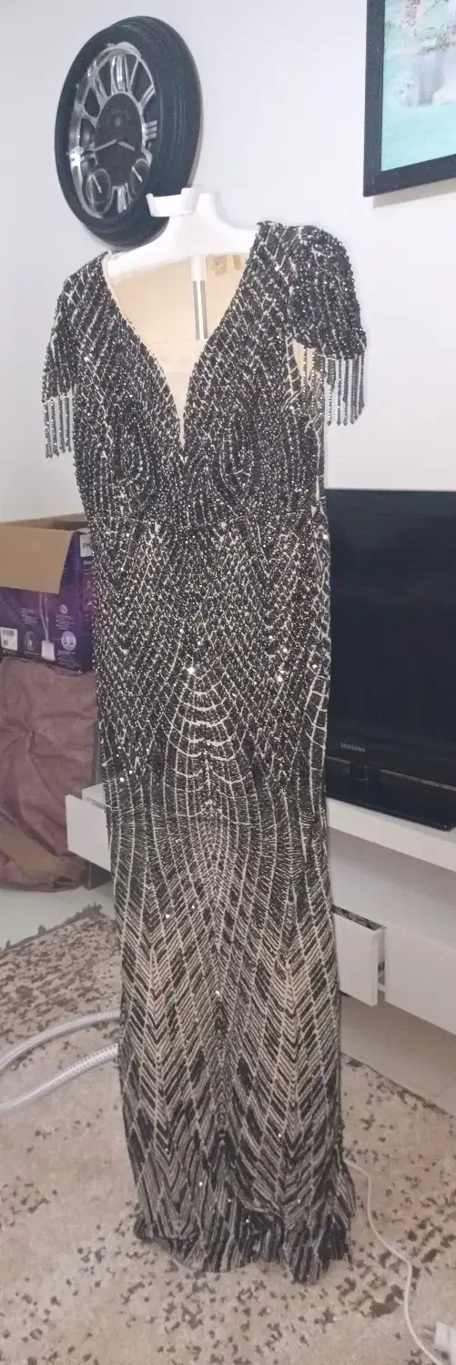 لباس مجلسی نو|لباس|رشت, حومه رشت|دیوار