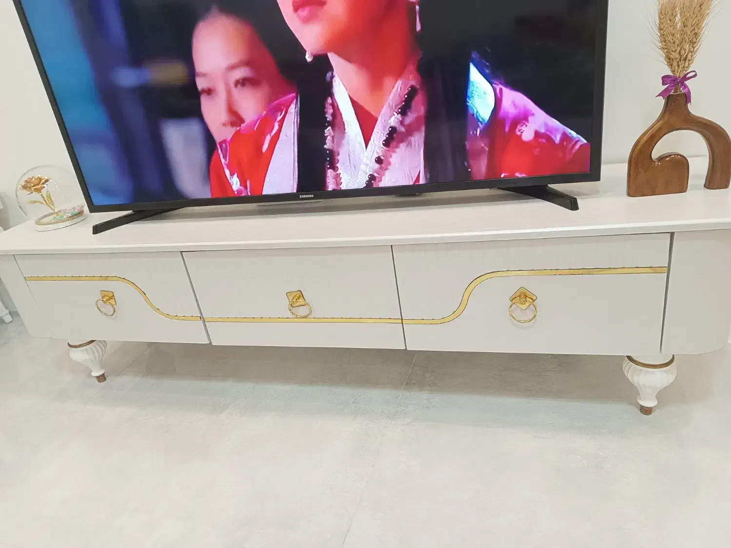 میز تلویزیون در حد نو|میز تلویزیون|نکا, |دیوار