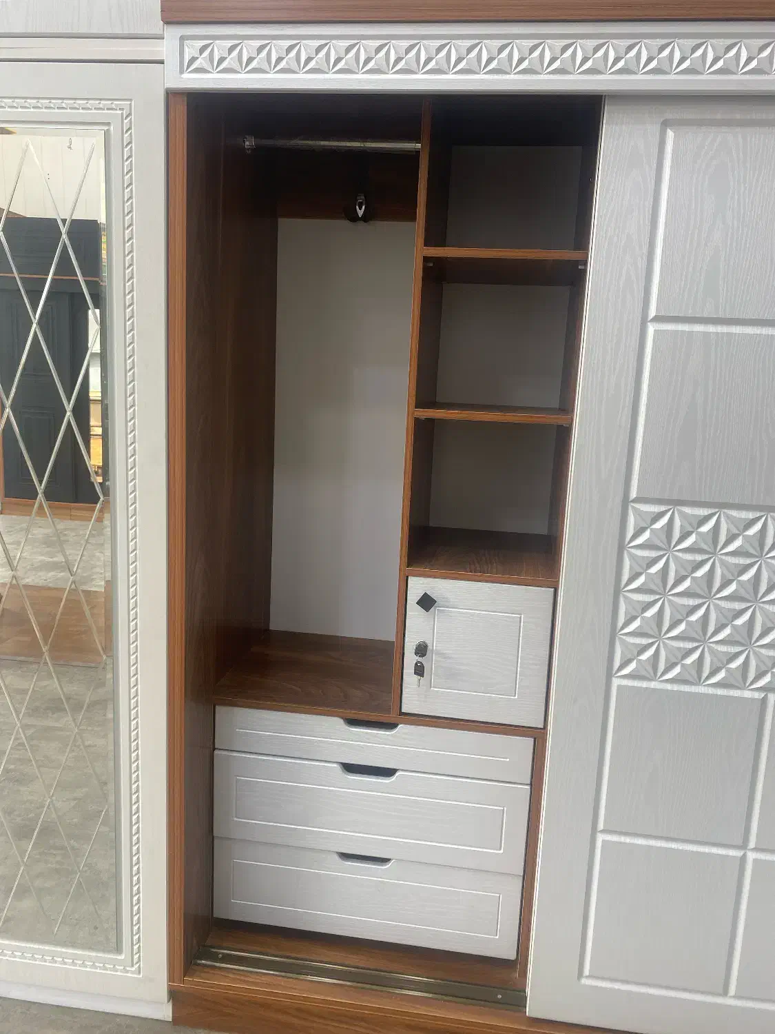 کمددیواری ریلی|جاکفشی، کمد، دراور|تهران, اوقاف|دیوار