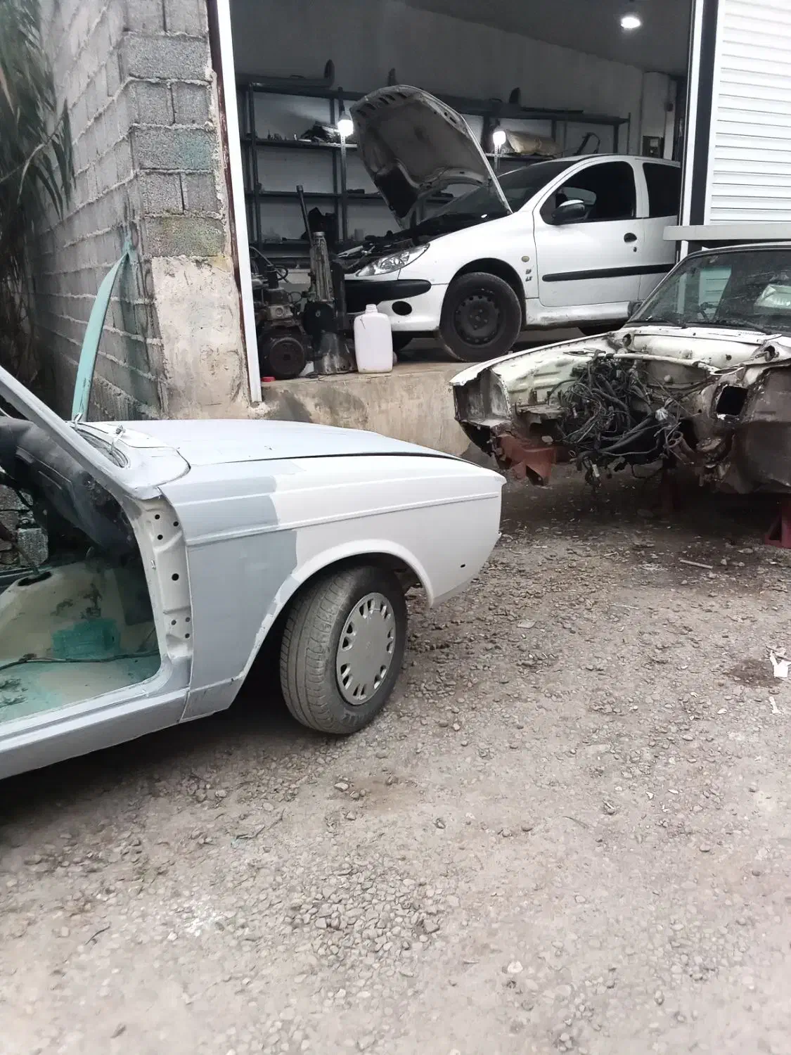 صافکاری و نقاشی خودرو|خدمات موتور و ماشین|رشت, دیلمان|دیوار