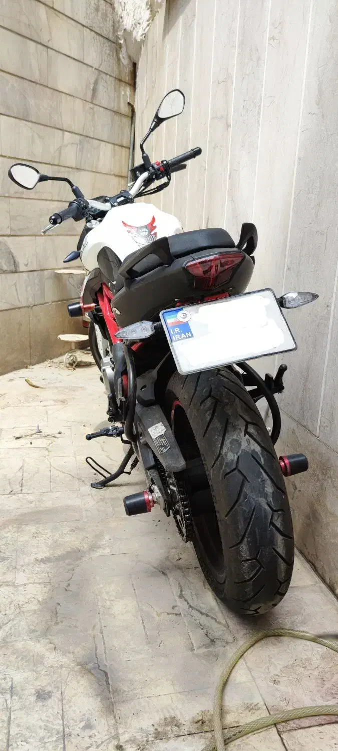 بنلی ۳۰۰ دوسیلندر|موتورسیکلت|تهران, هفت حوض|دیوار