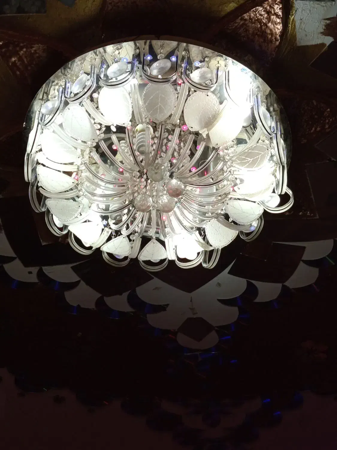 لوستر کریستالی موزیکال|لوستر و چراغ آویز|زرقان, |دیوار