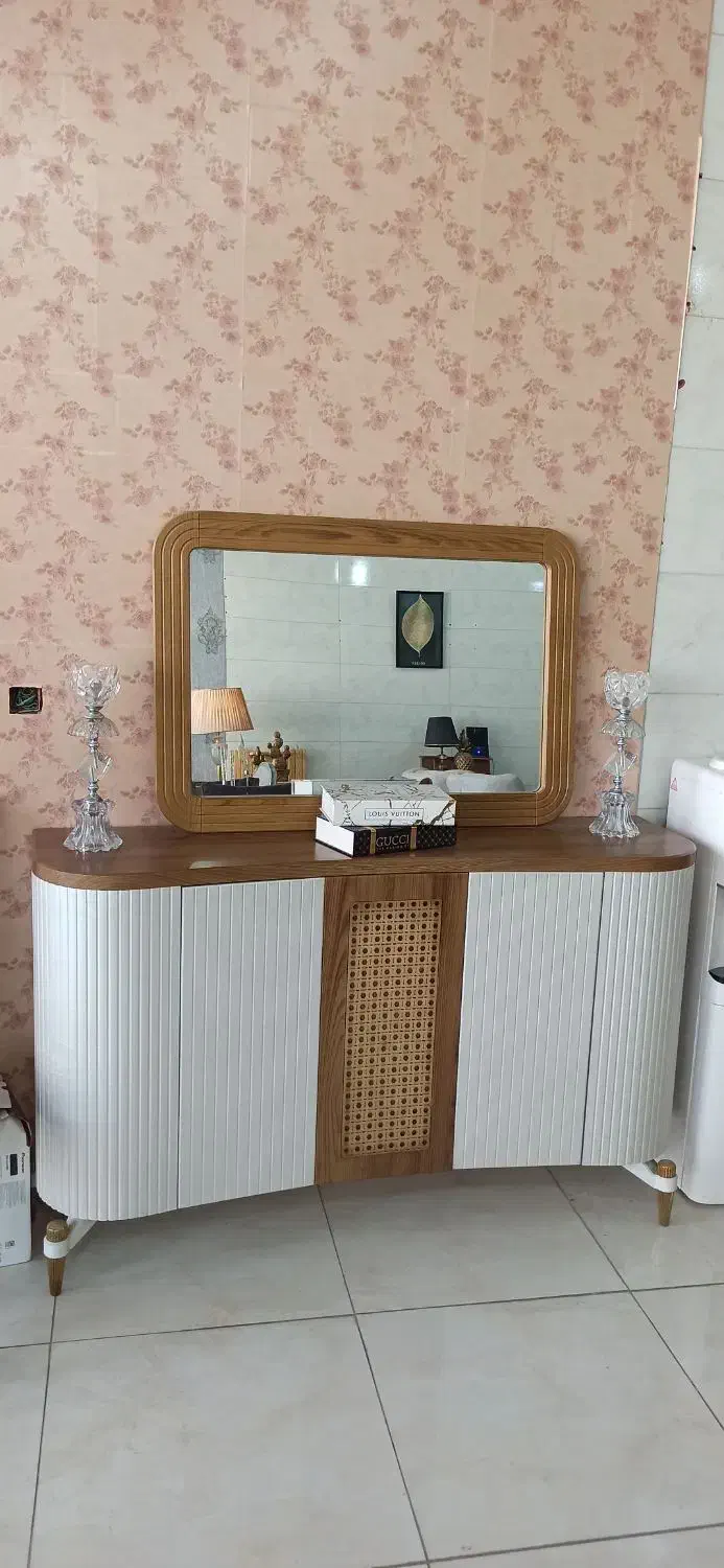 آینه و کنسول|بوفه، ویترین، کنسول|نجفآباد, طالقانی|دیوار