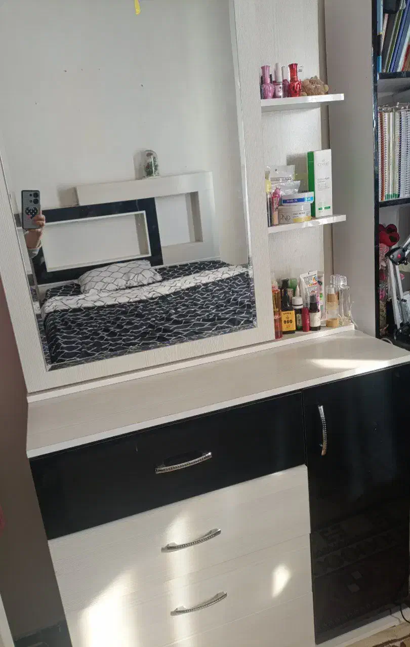 سرویس خواب دو نفره در حد نو|تخت و سرویس خواب|پرند, فاز ۵|دیوار