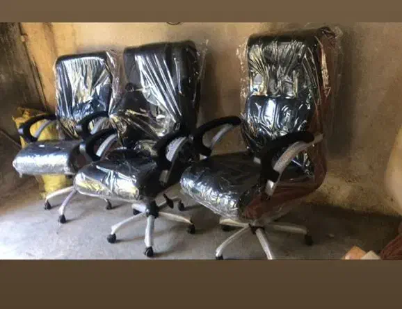 صندلی مدیریت گردان ۴۰۸۰ اداری|دفتر کار|رشت, کوی جام جم|دیوار