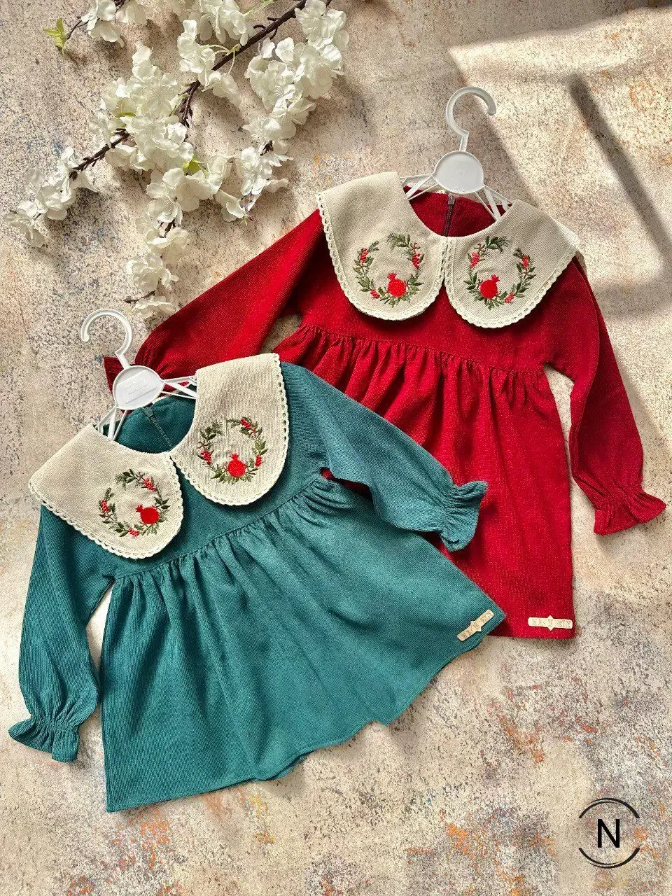 پیراهن یقه گلدوزی|کفش و لباس بچه|اصفهان, باغ نگاره|دیوار