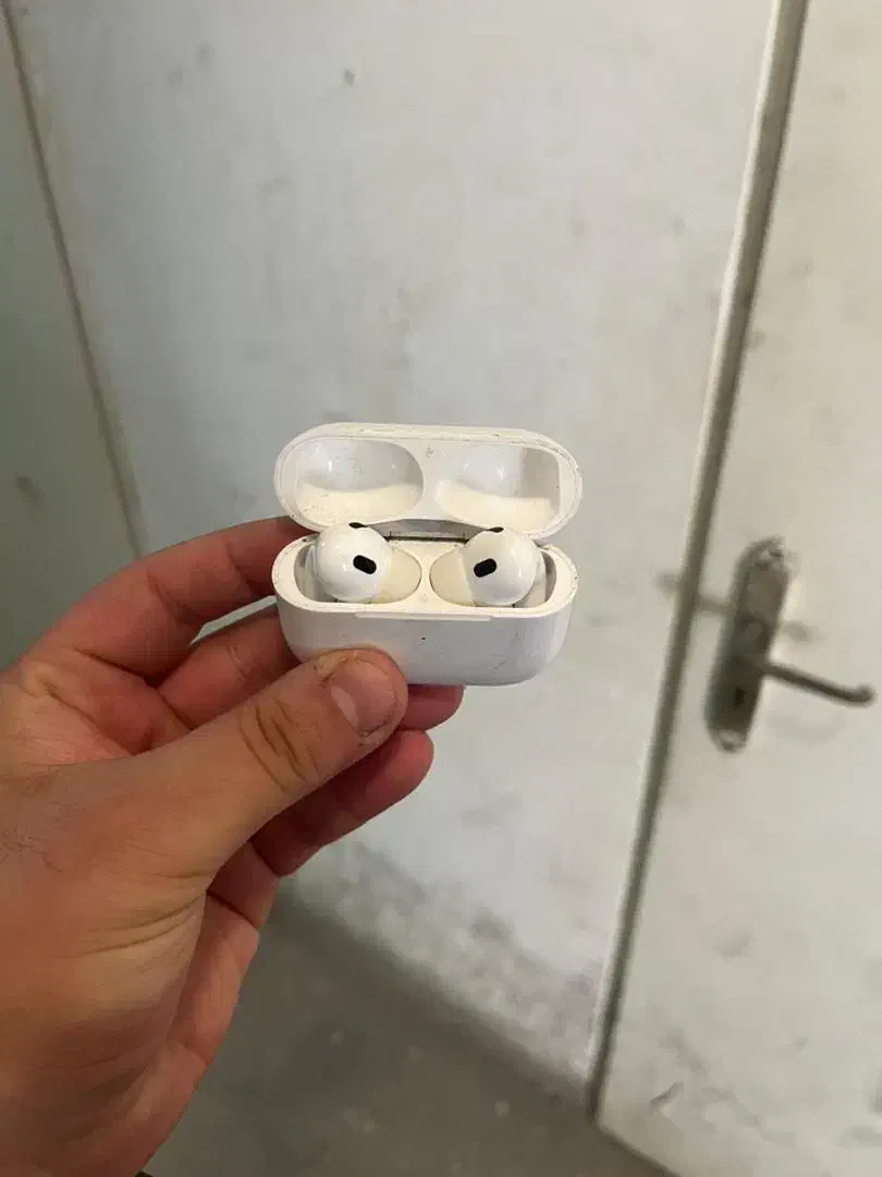 ایرپاد پرو اصلی کم کار|لوازم جانبی موبایل و تبلت|شیراز, شاه قلی بیگی|دیوار