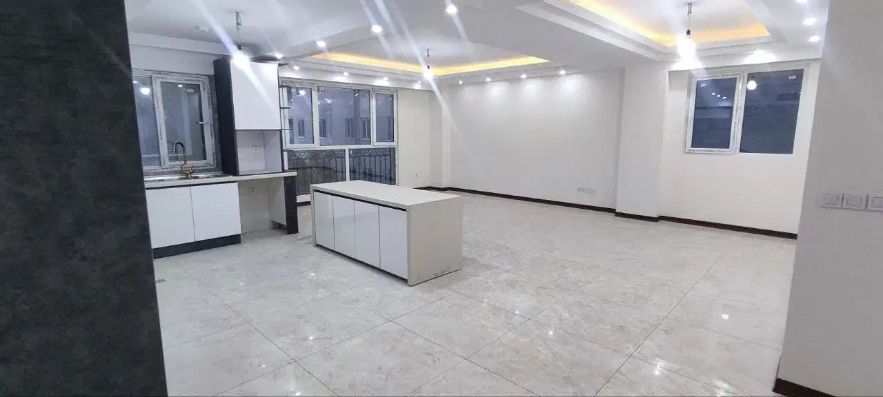 110 متر / 2 خواب/ دو پارکینگ/ تک واحدی