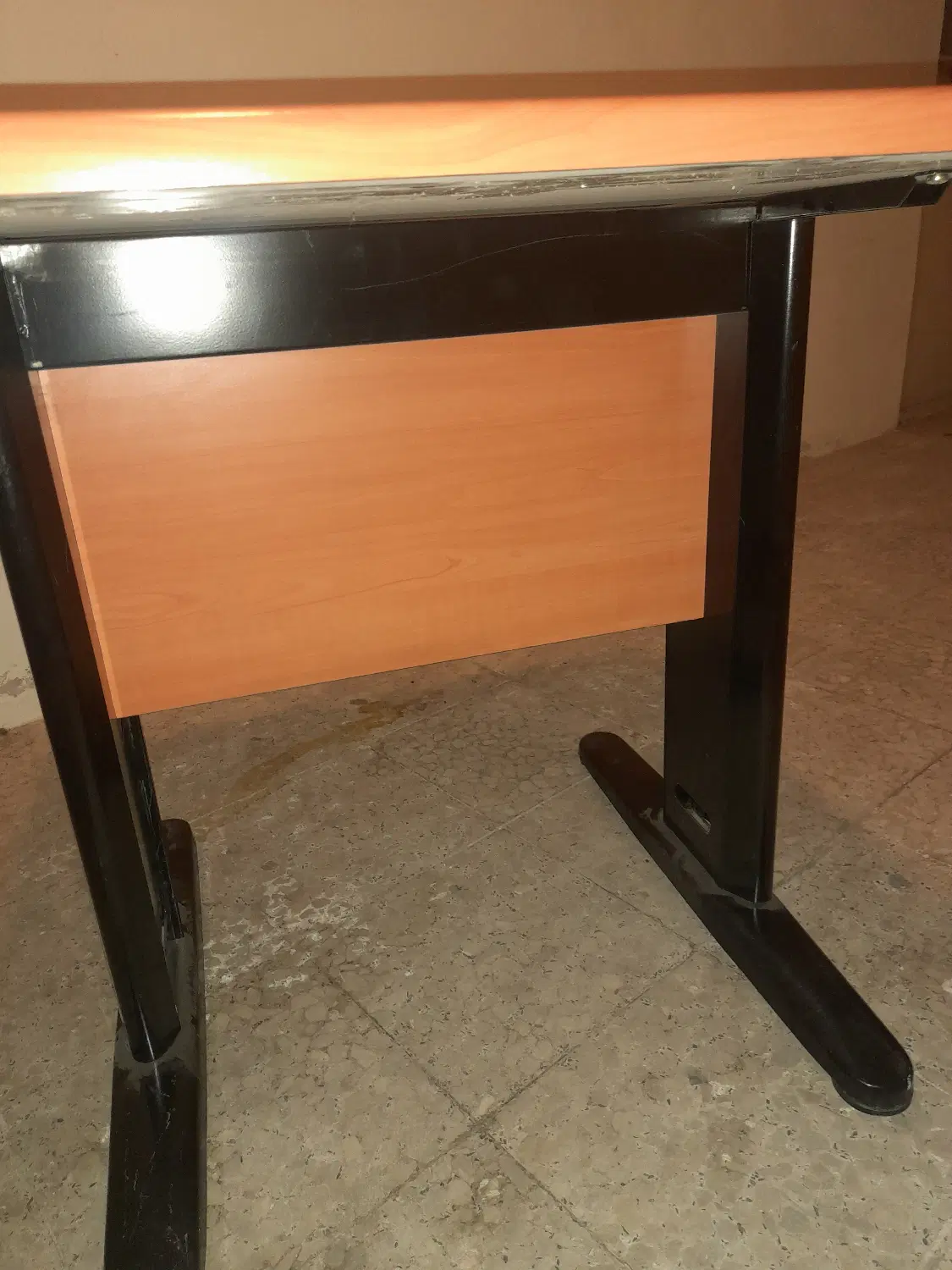 میز تحریر 70cm×80cm|میز تحریر و کامپیوتر|تهران, ظفر|دیوار