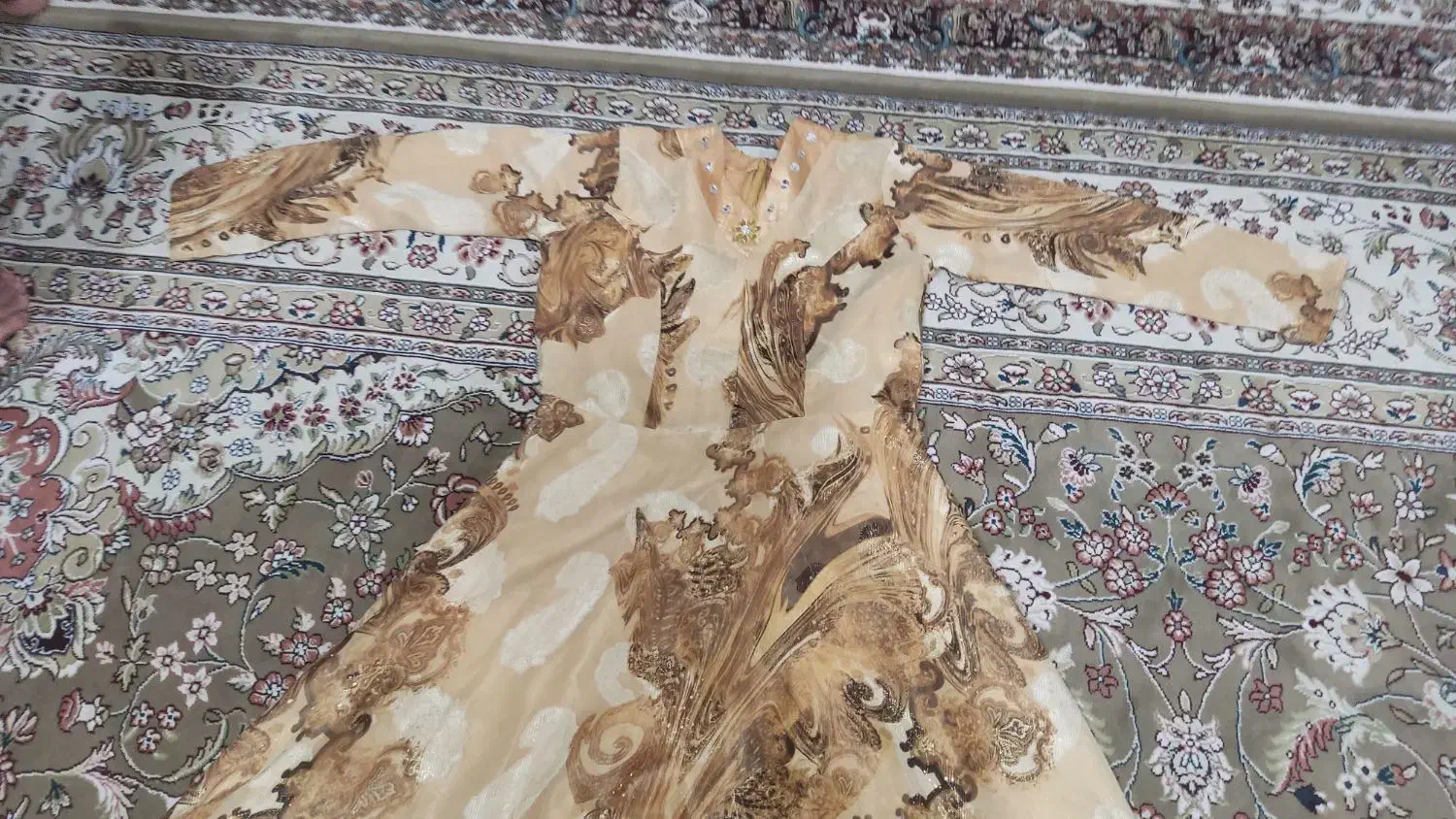 لباس مهمونی|لباس|تربت جام, کلالی|دیوار