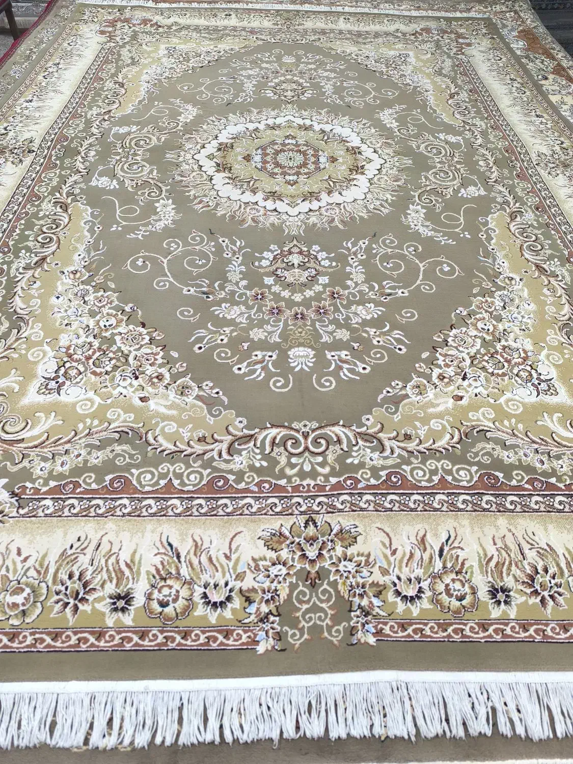 یک جفت فرش ۹ متری ، کاملاً سالم ، نخ اصلی|فرش|اصفهان, قائمیه|دیوار