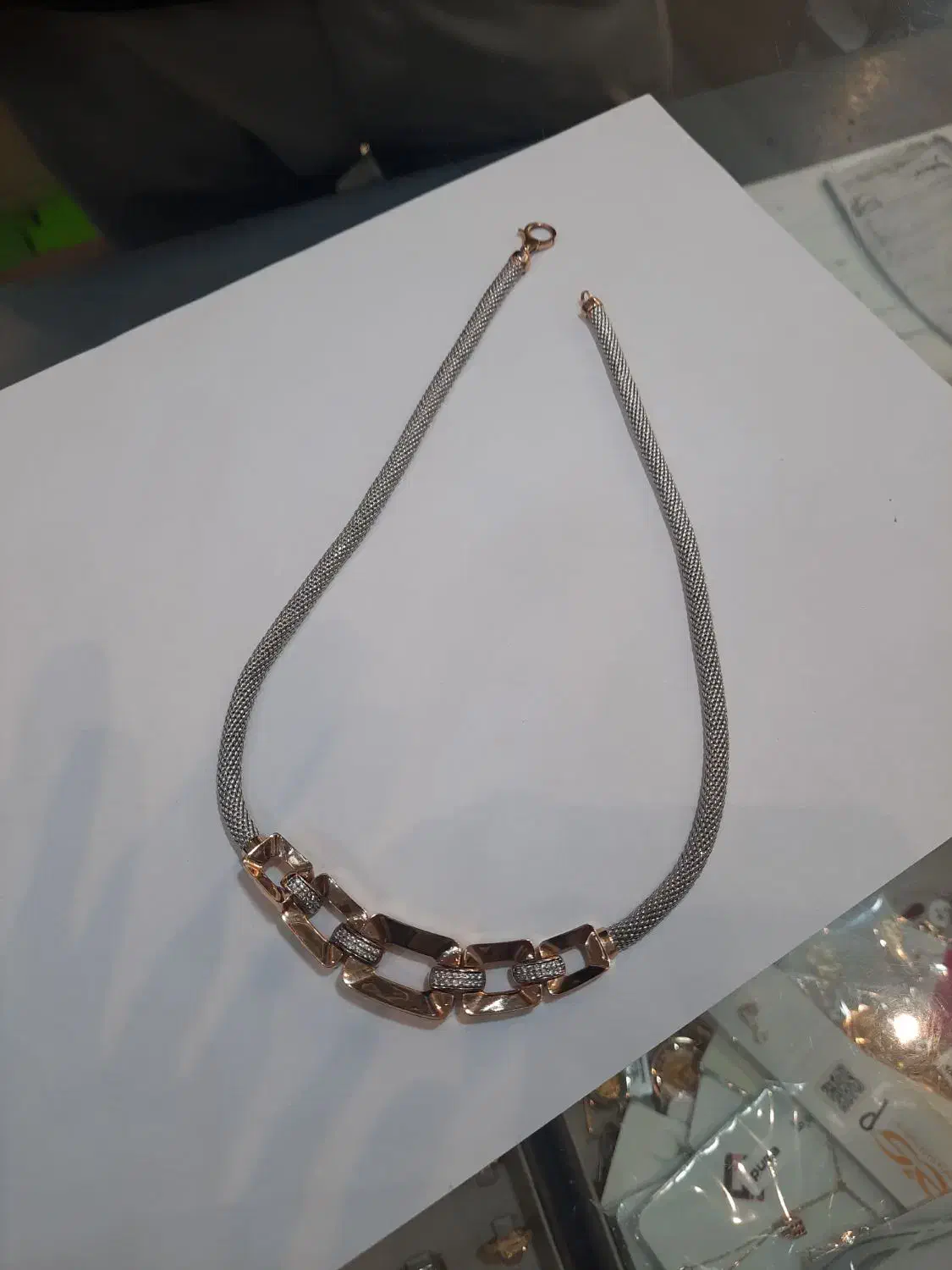 طلای گمشده|اشیا|نقده, |دیوار