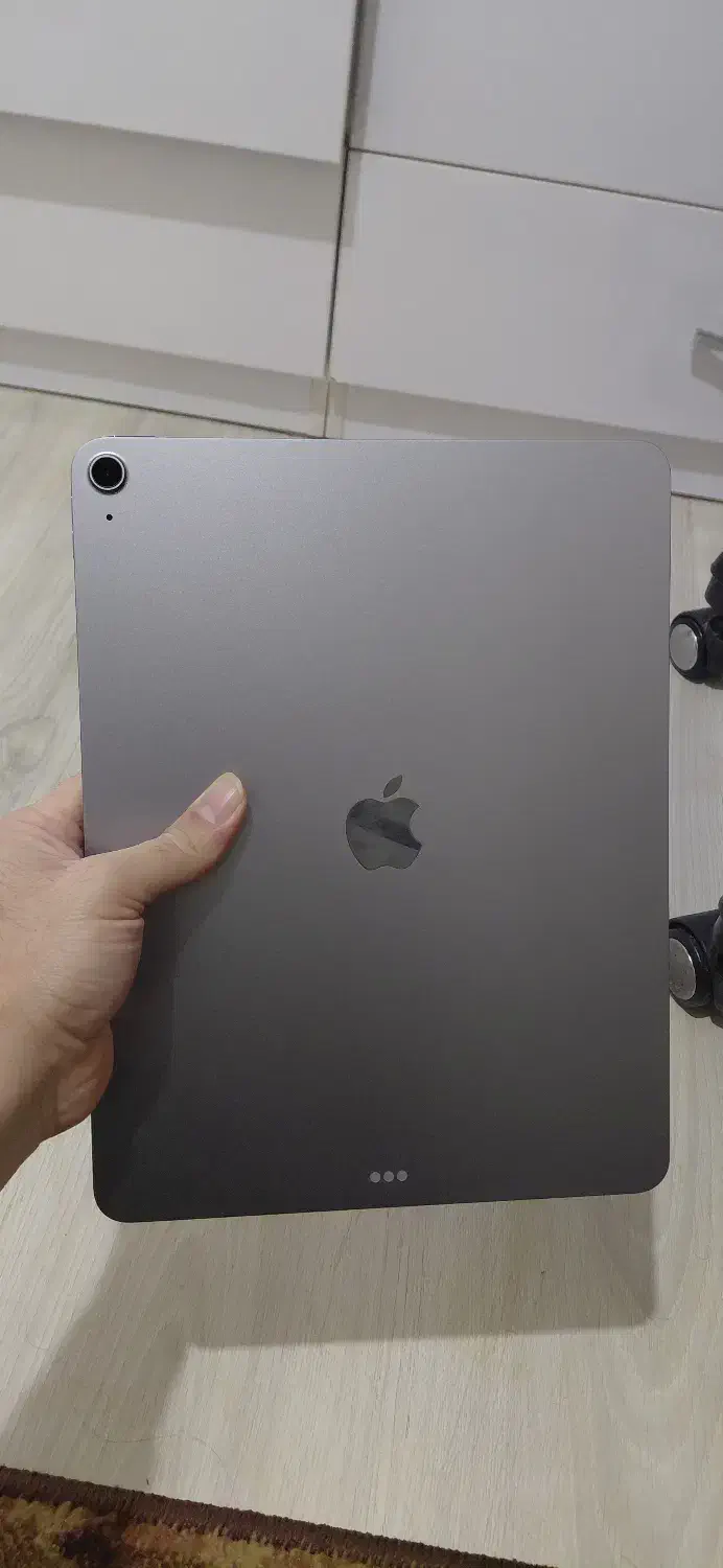 ایپد ایر ۲۰۲۵|تبلت|رشت, باهنر|دیوار