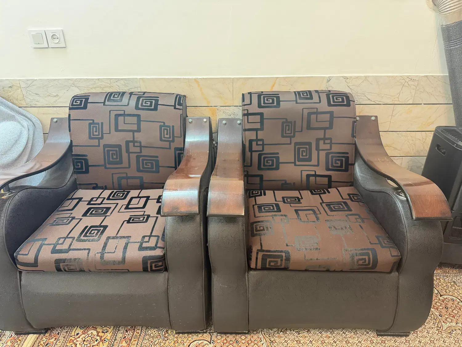 مبلمان|مبلمان خانگی و میز عسلی|قائن, |دیوار