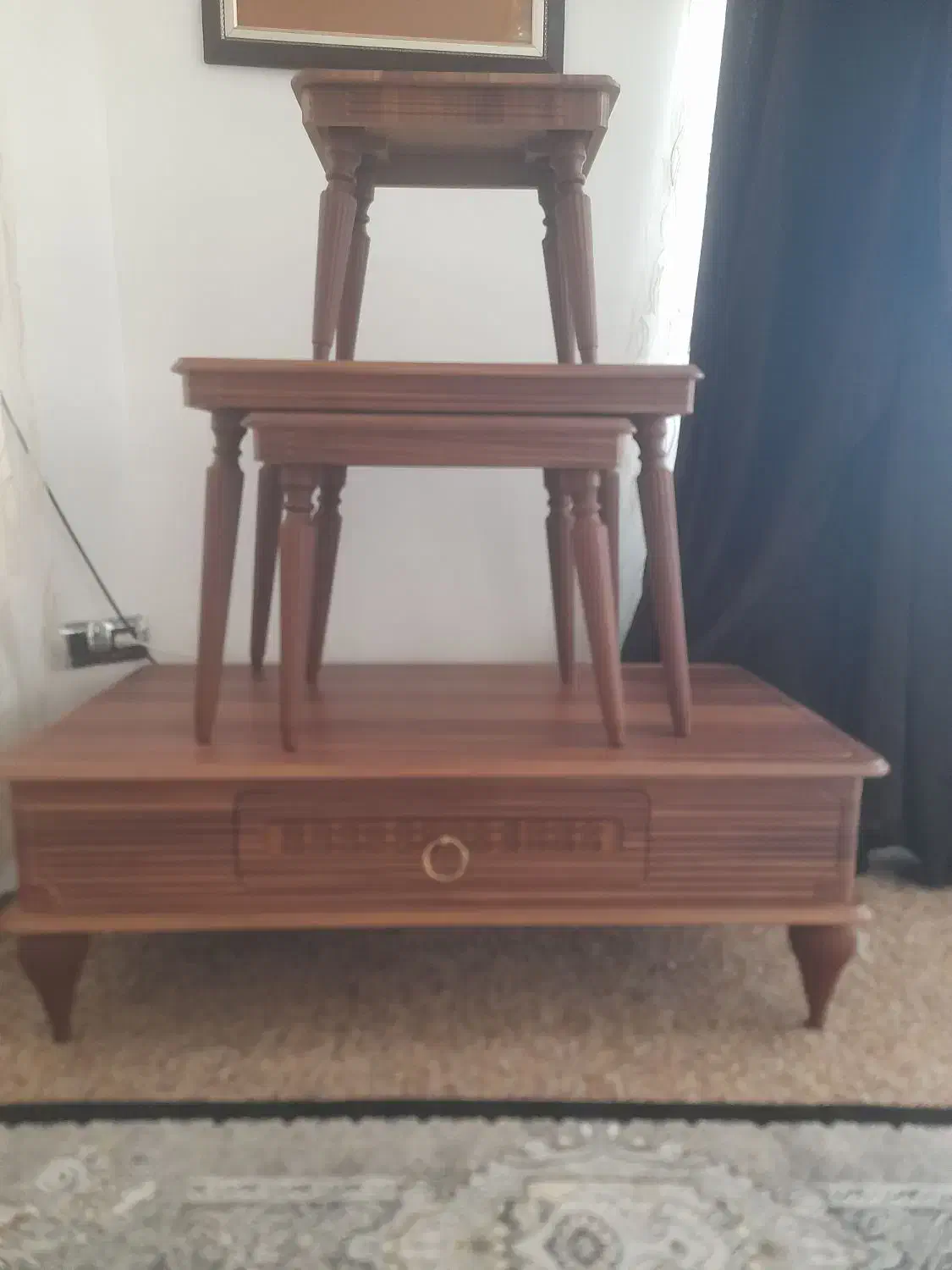 میز جلو مبلی وسه عدد گل میز|مبلمان خانگی و میز عسلی|لار, |دیوار