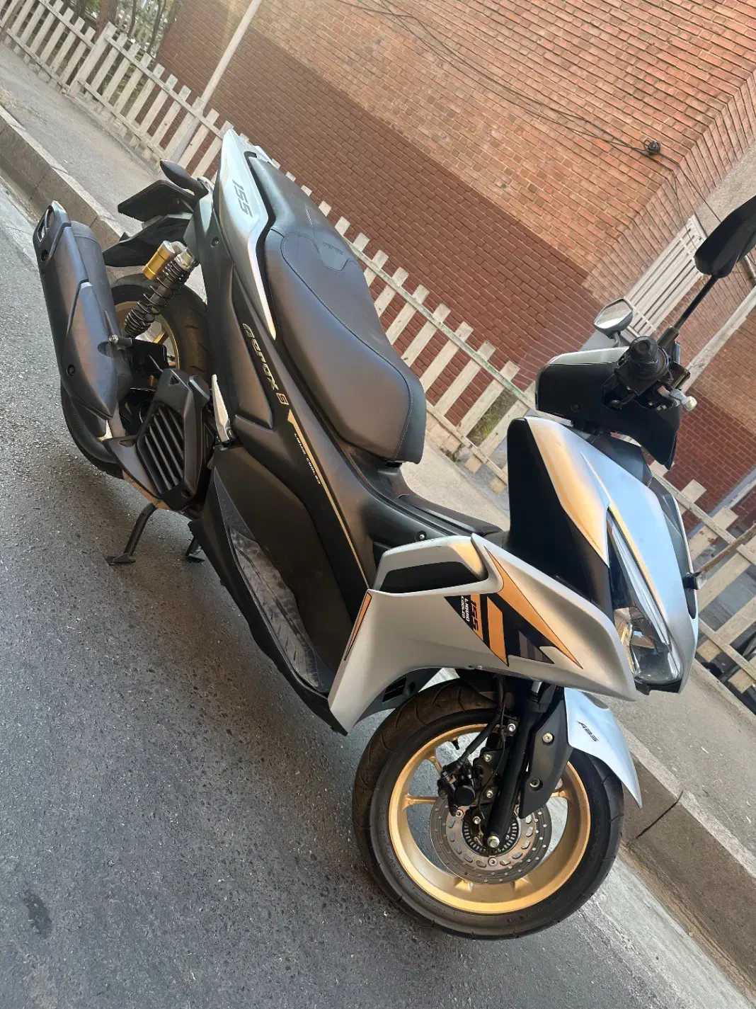 موتور ایروکس اصلی کیلس|موتورسیکلت|تهران, خواجه نظام الملک|دیوار