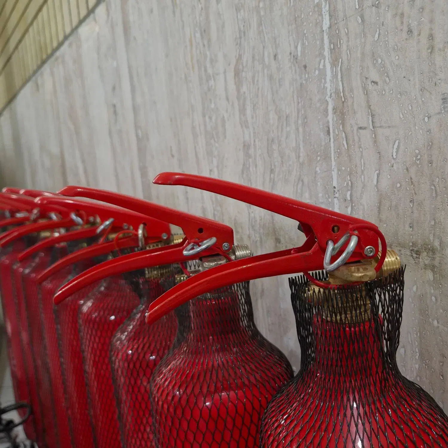 کپسول های آتش نشانی|ابزارآلات|مشهد, فلسطین|دیوار