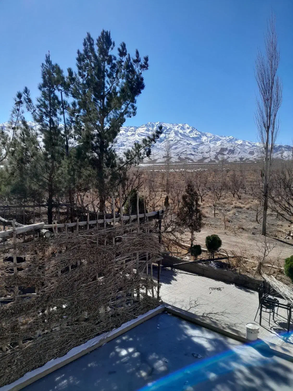 باسلام ی تخت اهنی با قیمت مناسب بفروش میرسد|تخت و سرویس خواب|بم, |دیوار